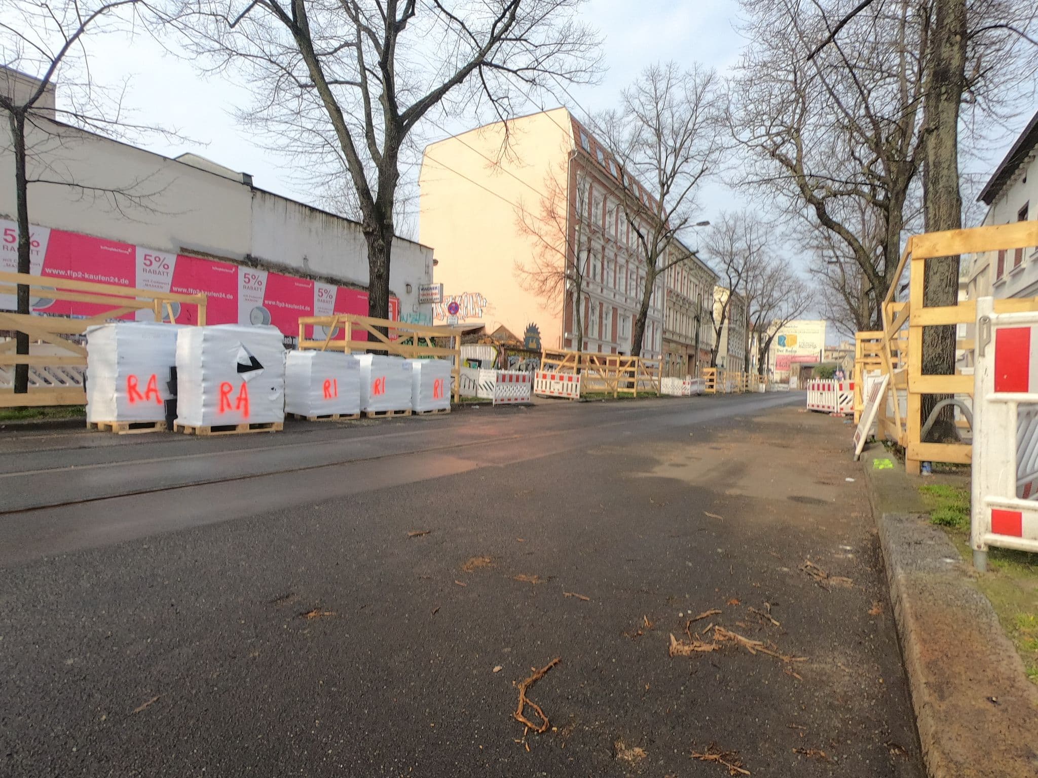 Street view near Santa Dolores, Prenzlauer Berg — © carlheinz (CC BY-SA · Mapillary)