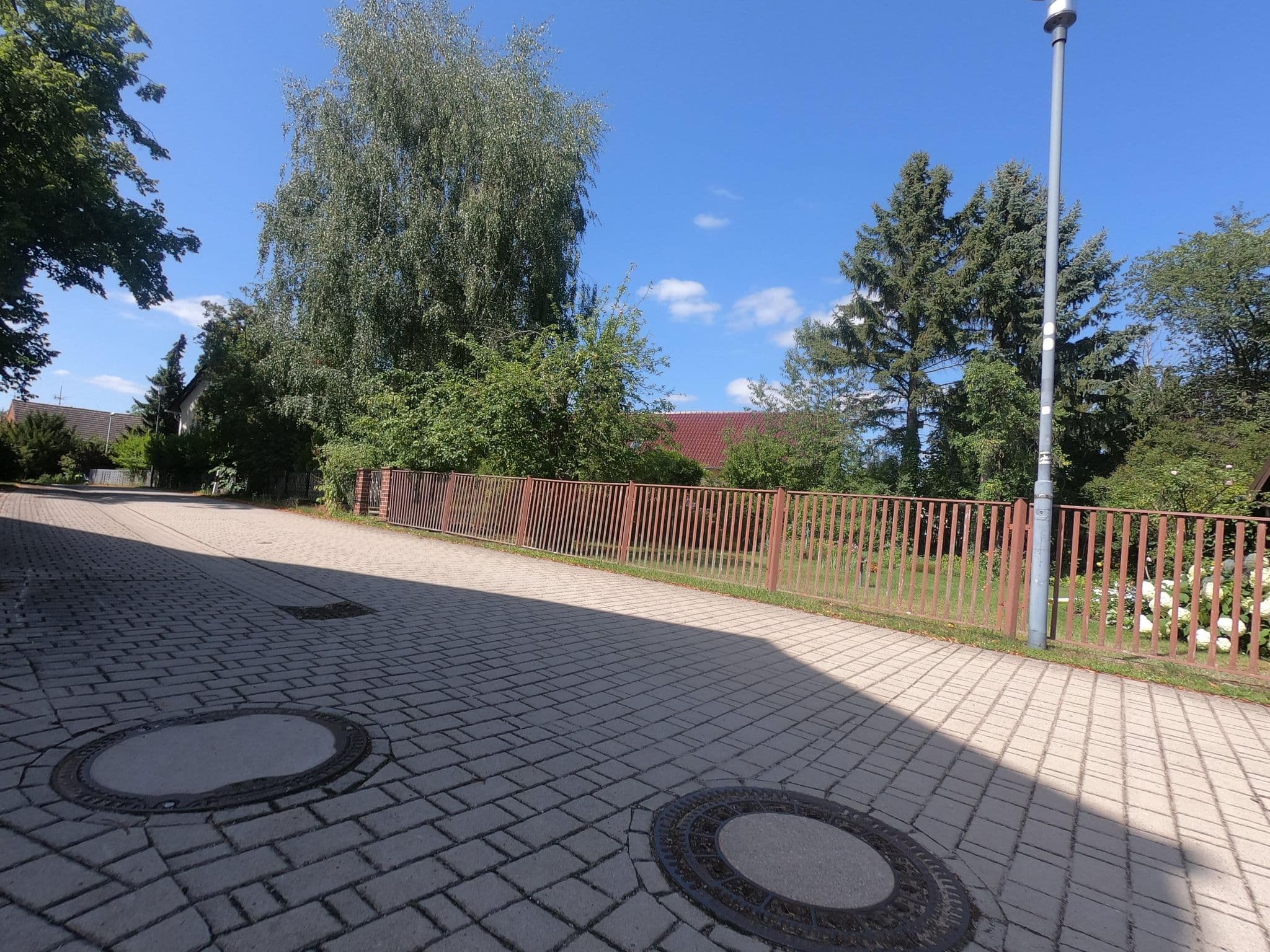 Street view near Marathoni-Unterkunft Dahlitz, Burg — © carlheinz (CC BY-SA · Mapillary)