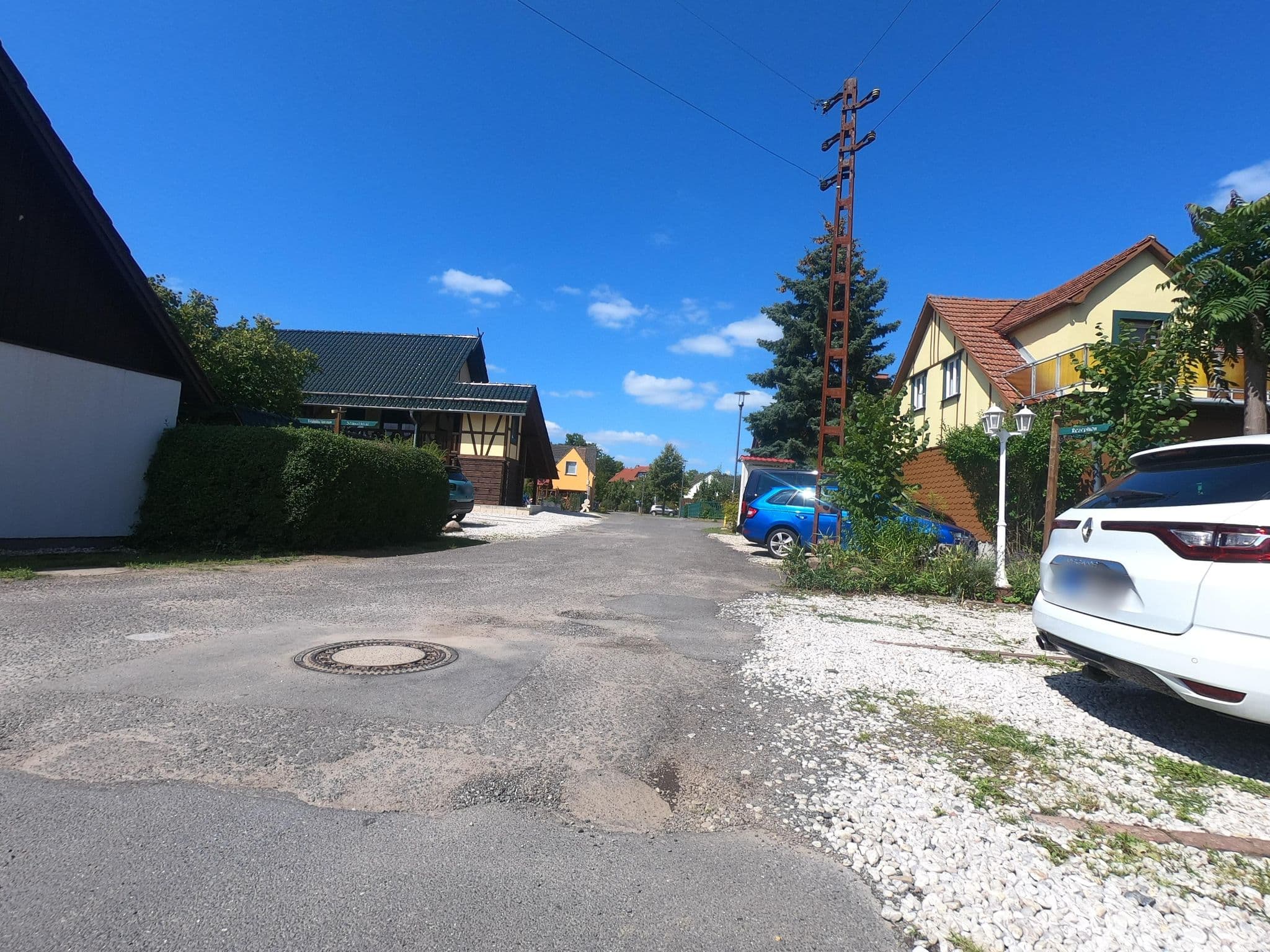 Street view near Holzpantoffelmacher & Pension Karolczak, Burg — © carlheinz (CC BY-SA · Mapillary)
