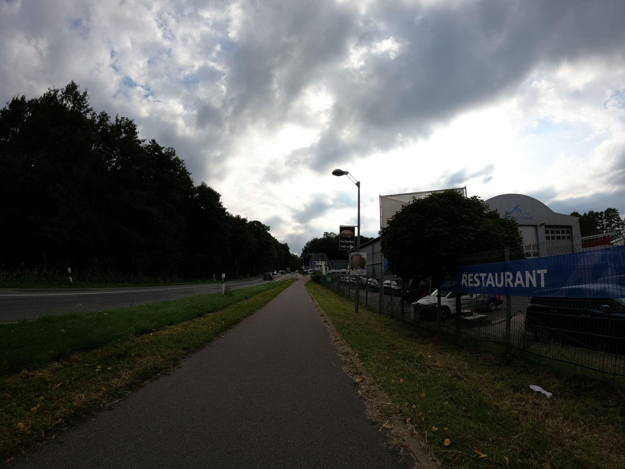Street view near Marina Eldenburg - Ferienhäuser und Bootsverleih am Tor zur Müritz, Waren — © strubbl (CC BY-SA · Mapillary)
