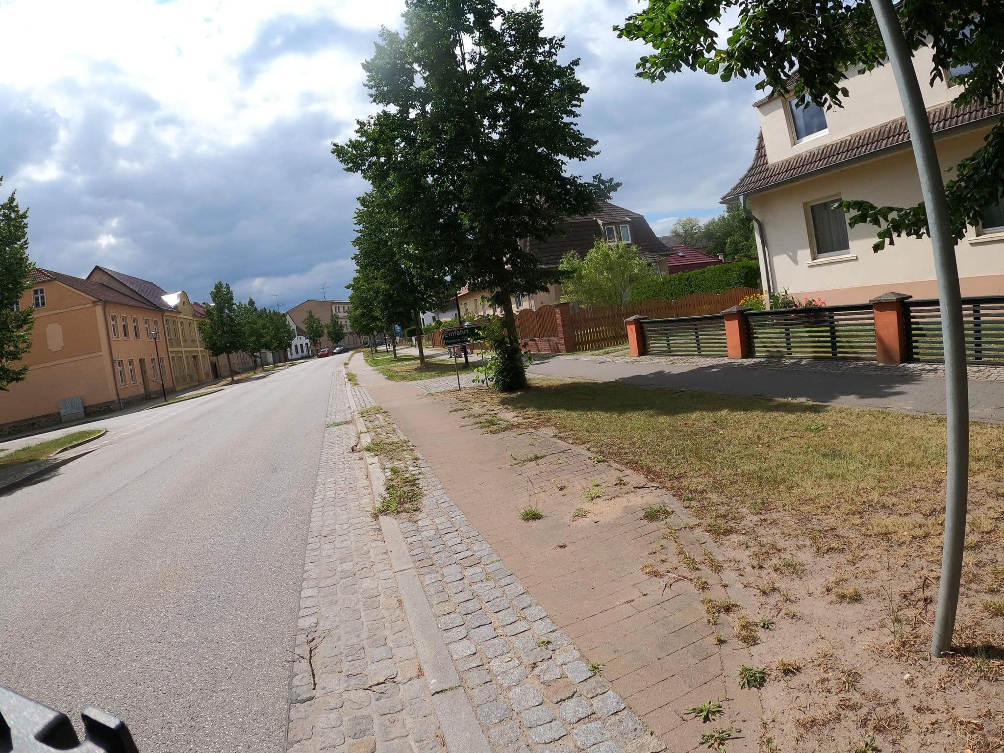 Street view near Pension Hofgarten, Rheinsberg — © macsico (CC BY-SA · Mapillary)