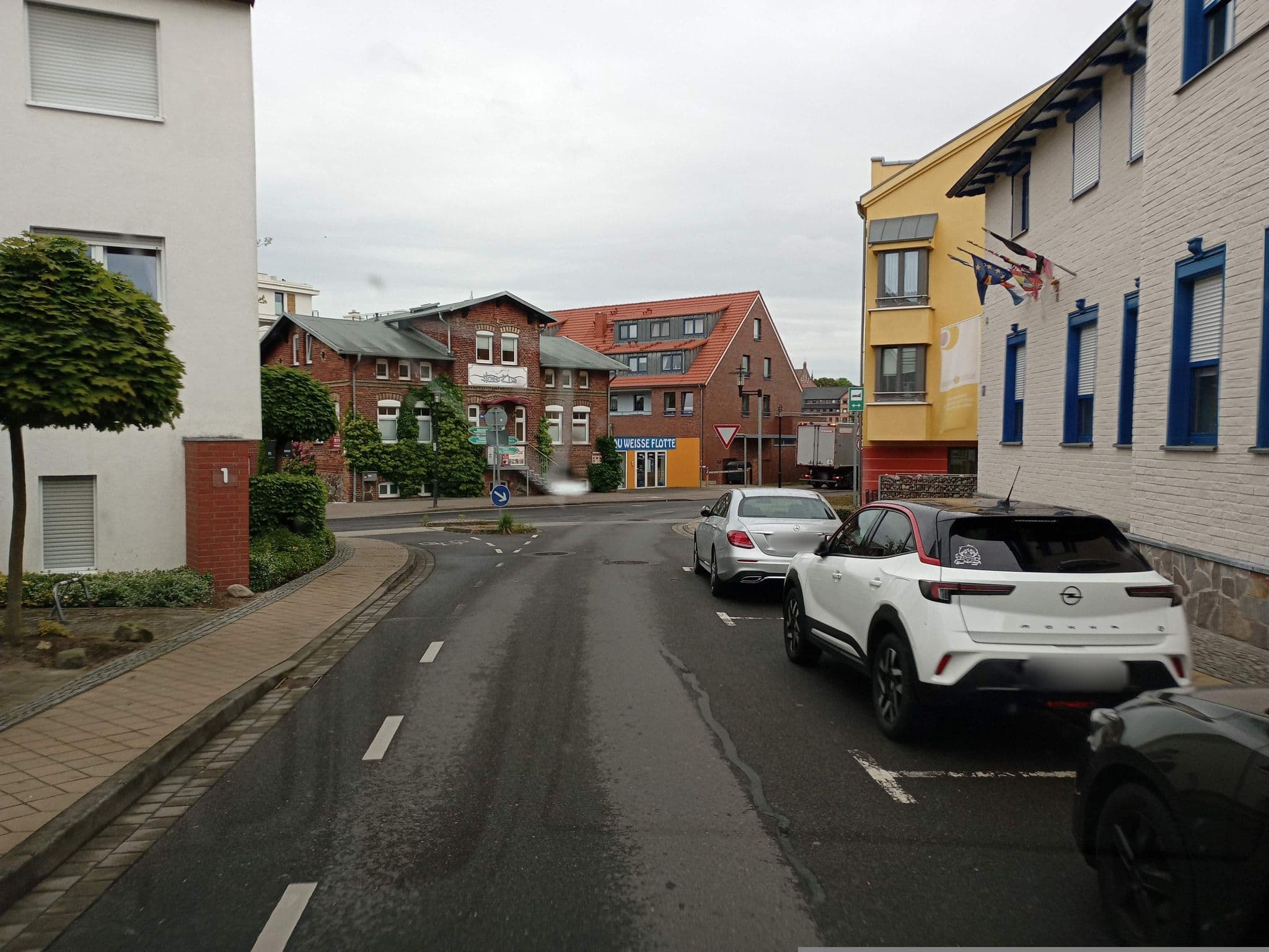 Street view near Hotel Garni Am Müritzhafen, Waren — © atze02 (CC BY-SA · Mapillary)