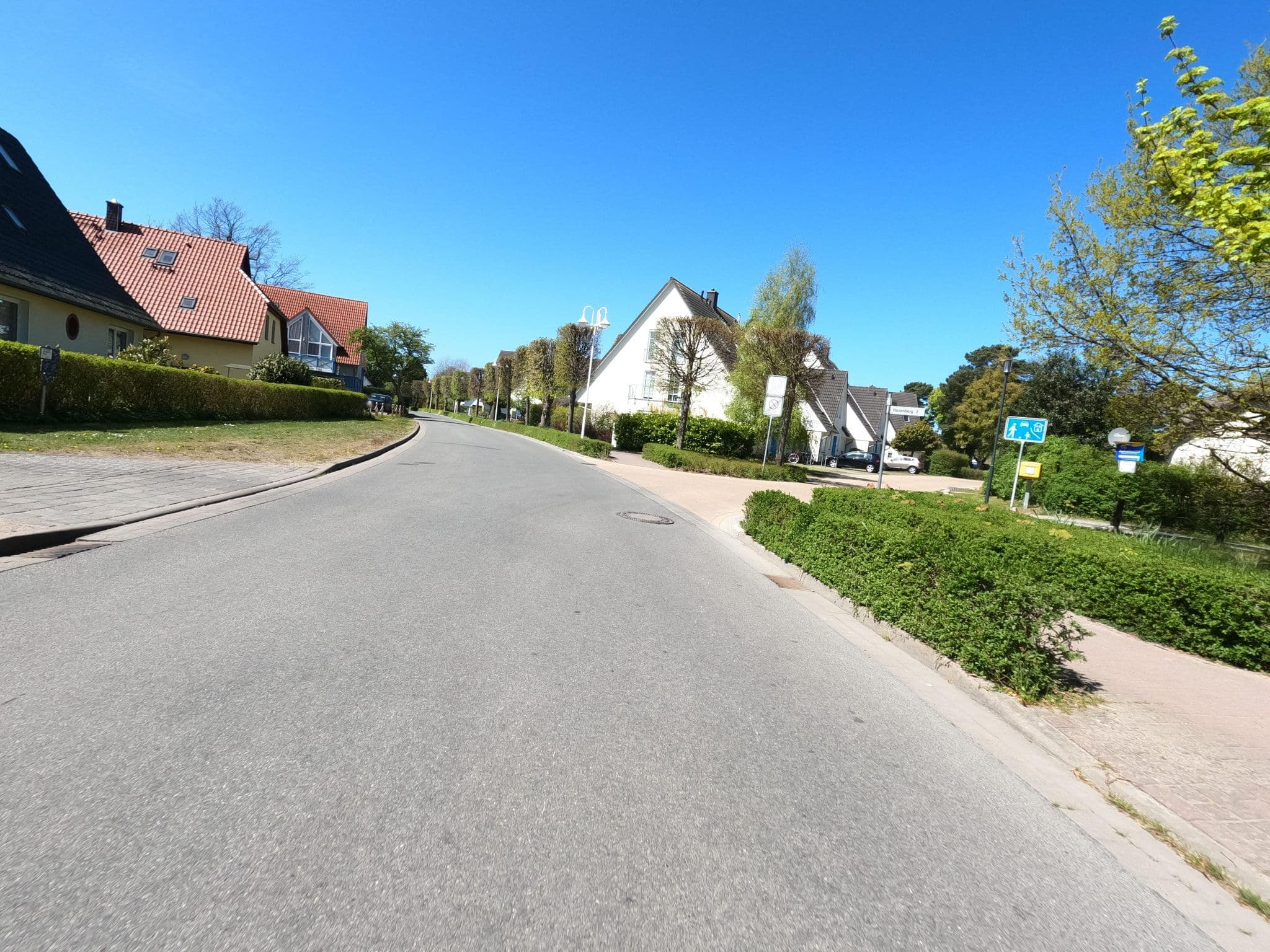 Street view near Haus Kranich VI, Zingst — © hektor1989 (CC BY-SA · Mapillary)