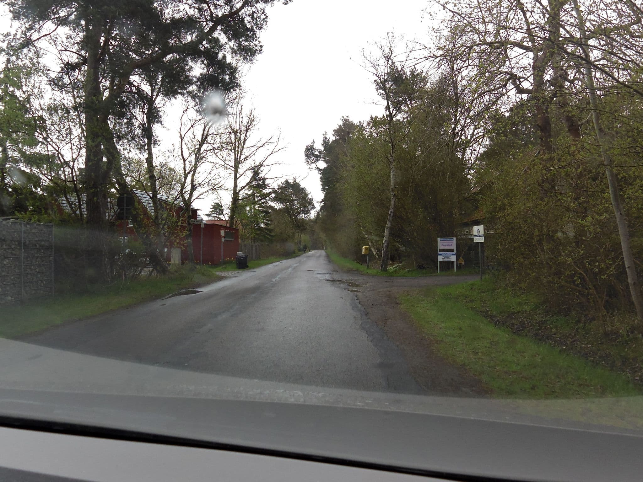 Street view near Familienferienstätte Zingsthof (Berliner Stadtmission), Zingst — © zoegglmeyr (CC BY-SA · Mapillary)