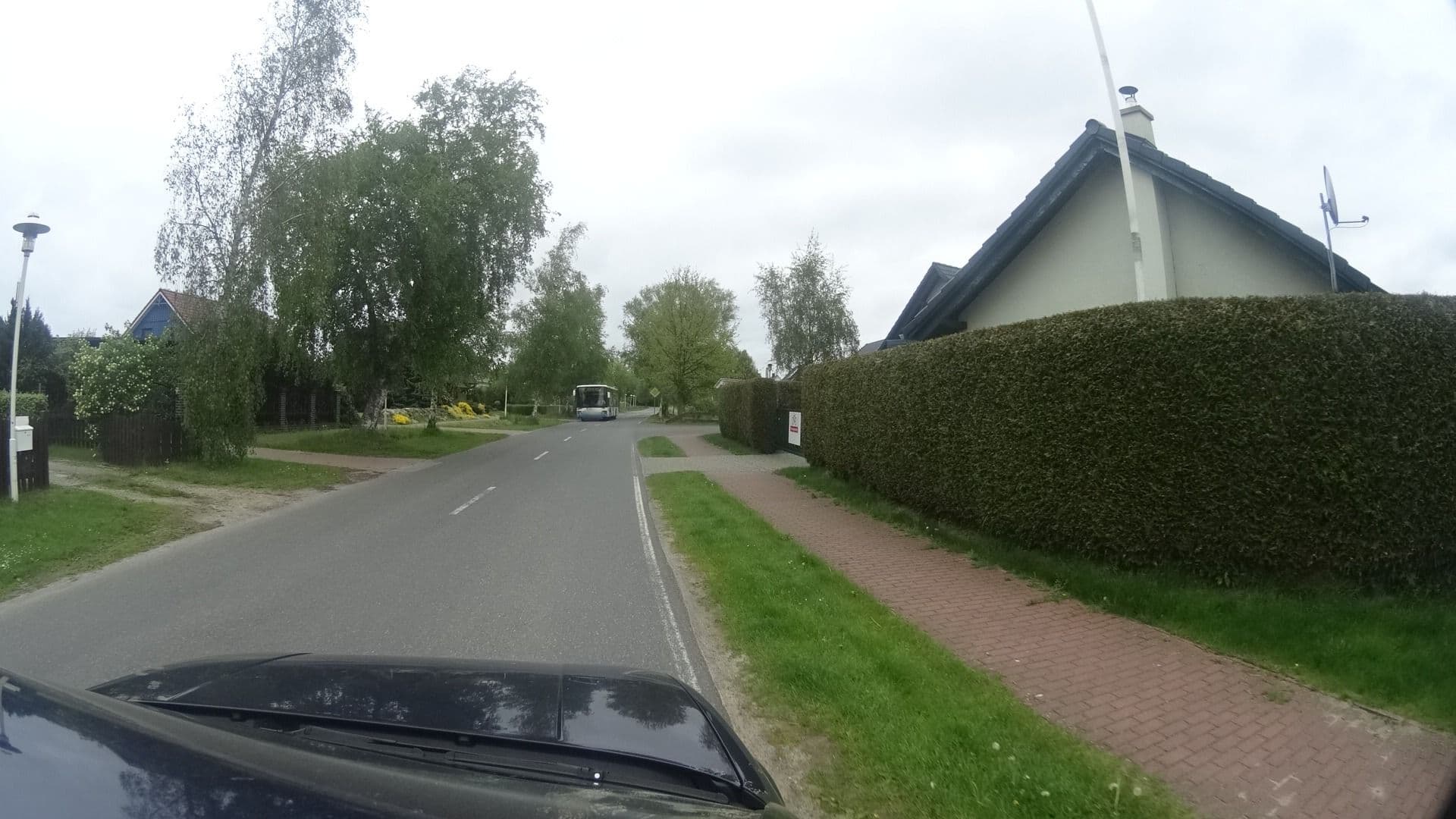 Street view near Ferienwohnung Boddenzander, Ostseebad Dierhagen — © atpl_pilot (CC BY-SA · Mapillary)