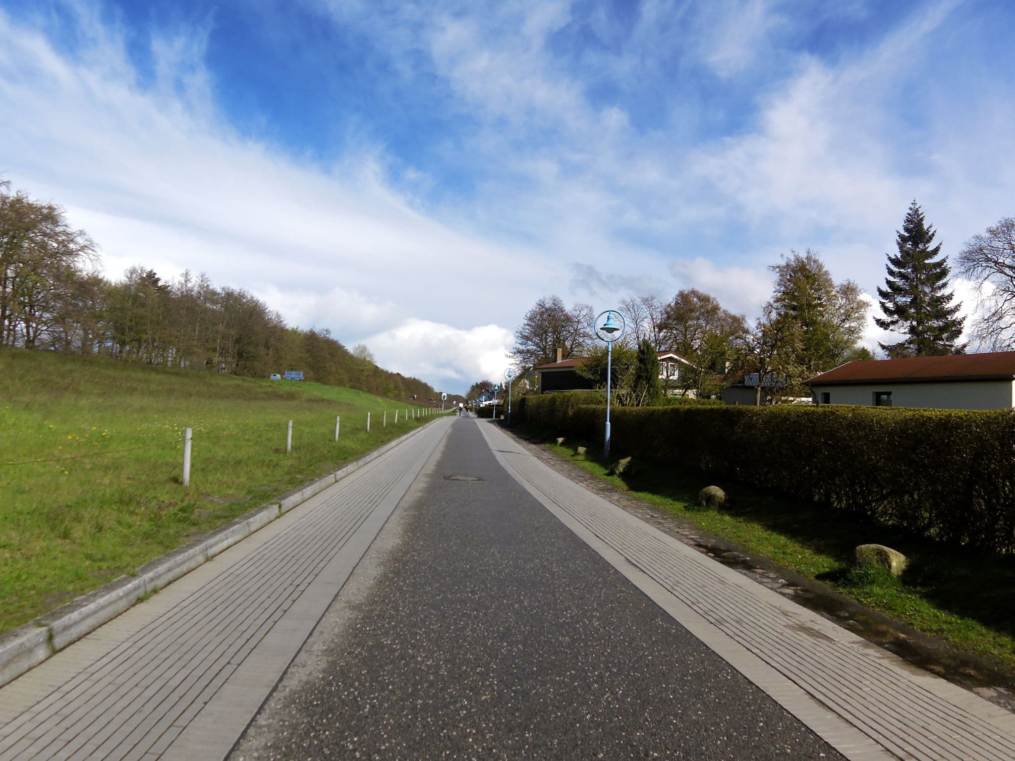 Street view near Ferienwohnung DEICH-LOUNGE, Zingst — © zoegglmeyr (CC BY-SA · Mapillary)
