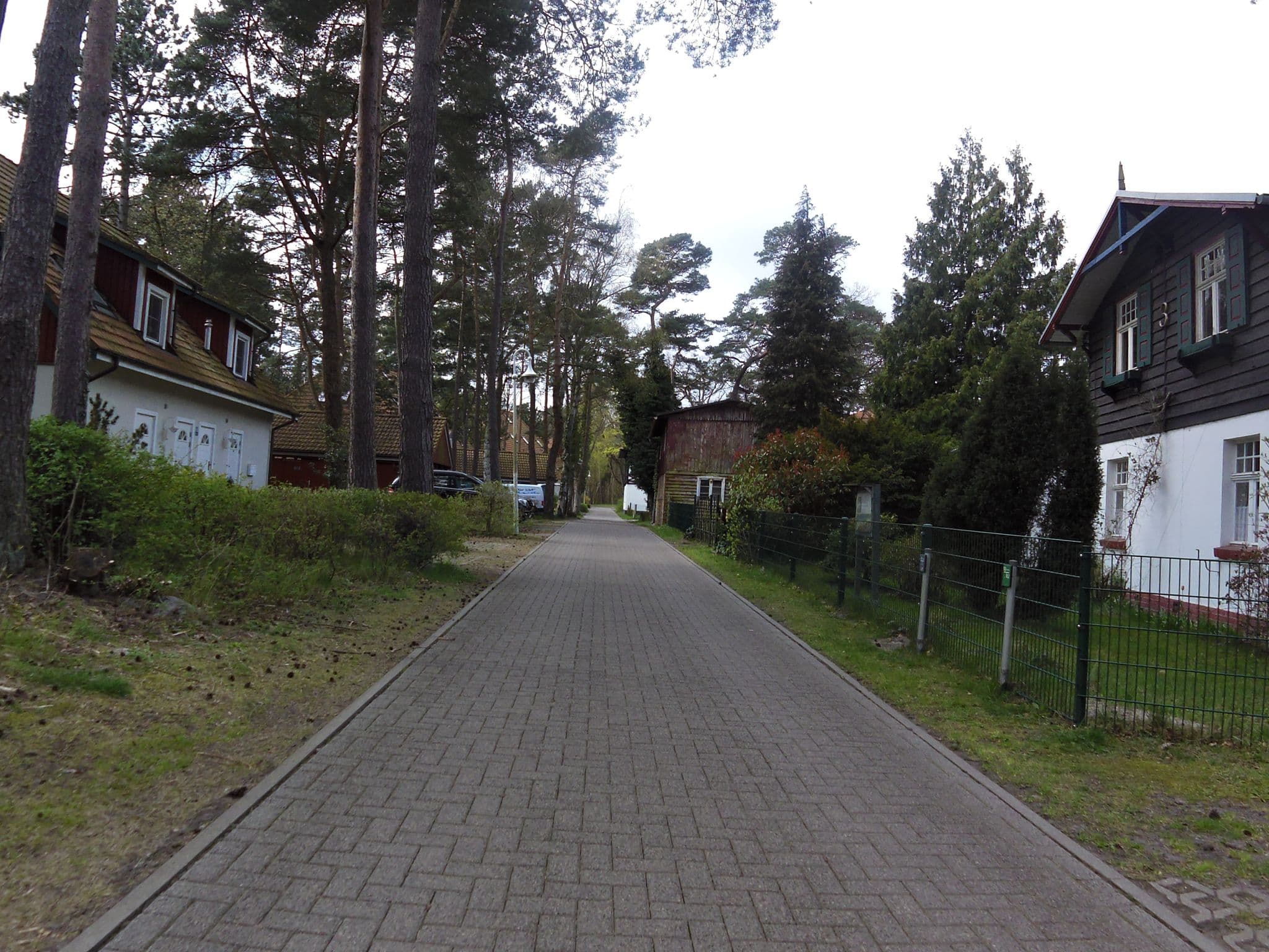 Street view near Weststrand-Idyll, Ostseebad Prerow — © zoegglmeyr (CC BY-SA · Mapillary)