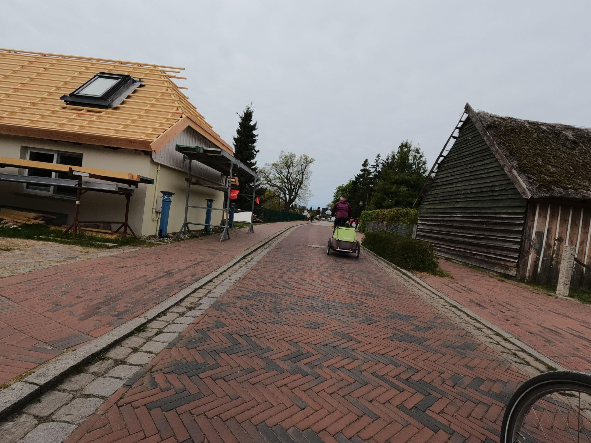 Street view near Haus Wünsche, Ferienwohnungen Familie Wünsche, Ostseebad Prerow — © hektor1989 (CC BY-SA · Mapillary)