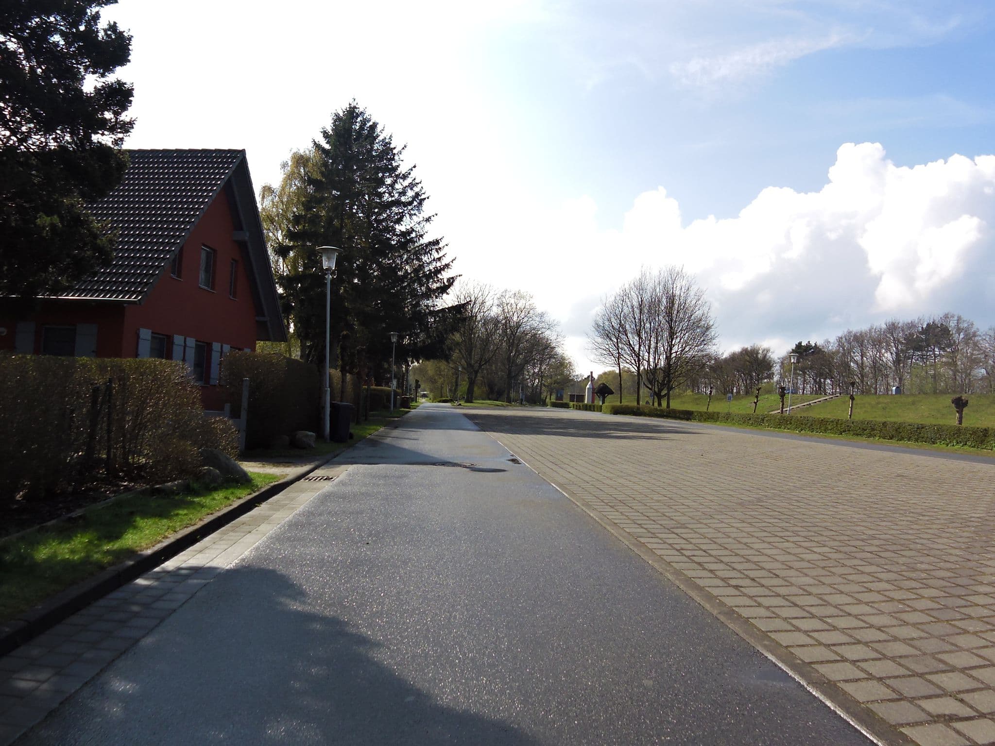 Street view near Ferienwohnung Juliette, Zingst — © zoegglmeyr (CC BY-SA · Mapillary)