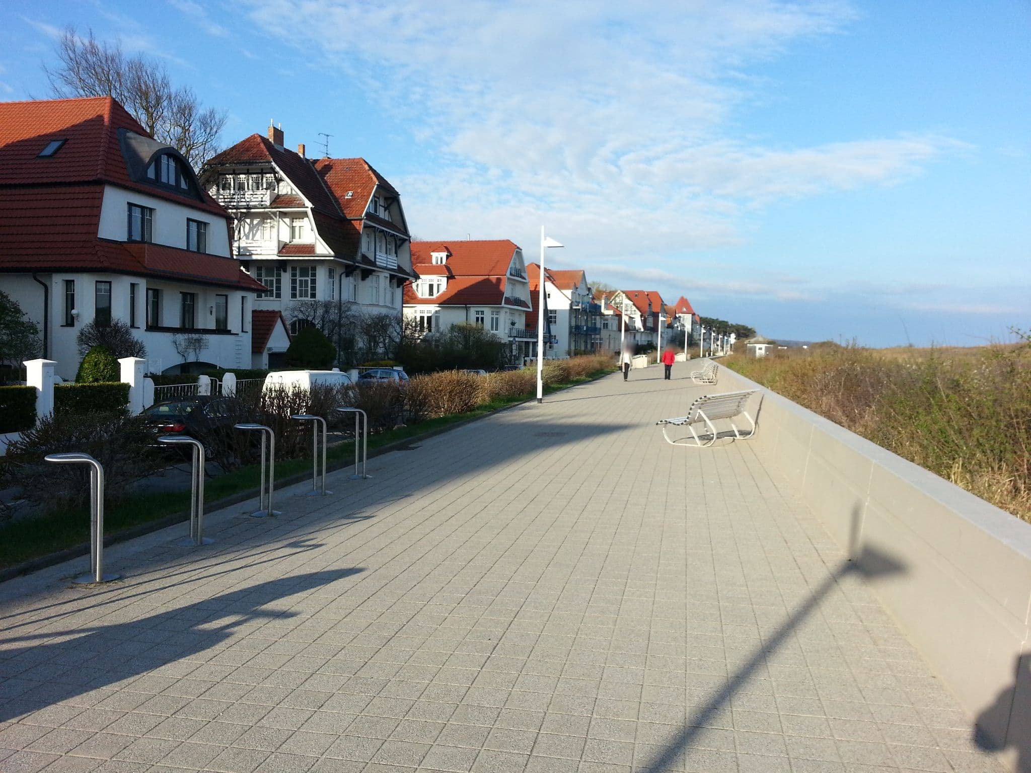 Street view near Villa Schwalbe, Warnemünde — © bluescreen (CC BY-SA · Mapillary)