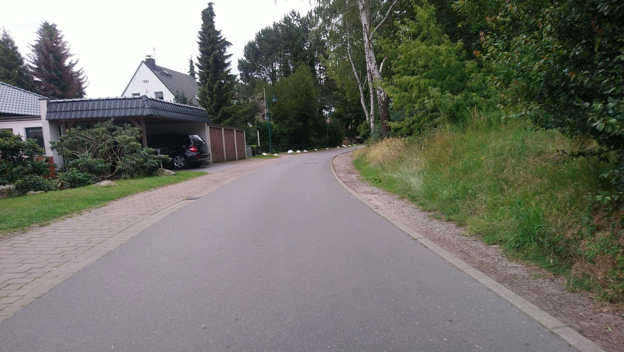 Street view near Landhaus kleine Stolteraa, Warnemünde — © 8of9 (CC BY-SA · Mapillary)