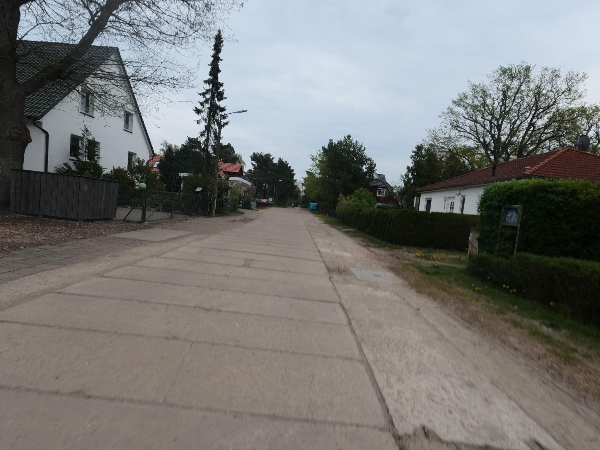 Street view near Kieferngrund, Ostseebad Prerow — © hektor1989 (CC BY-SA · Mapillary)