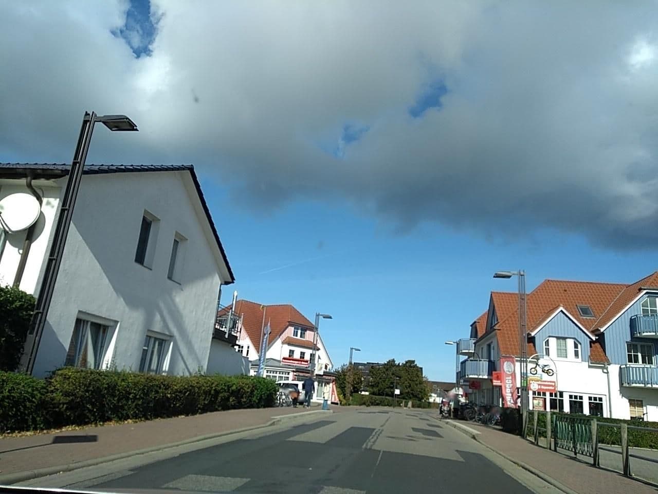 Street view near Meer * Luft, Zingst — © thetornado76 (CC BY-SA · Mapillary)