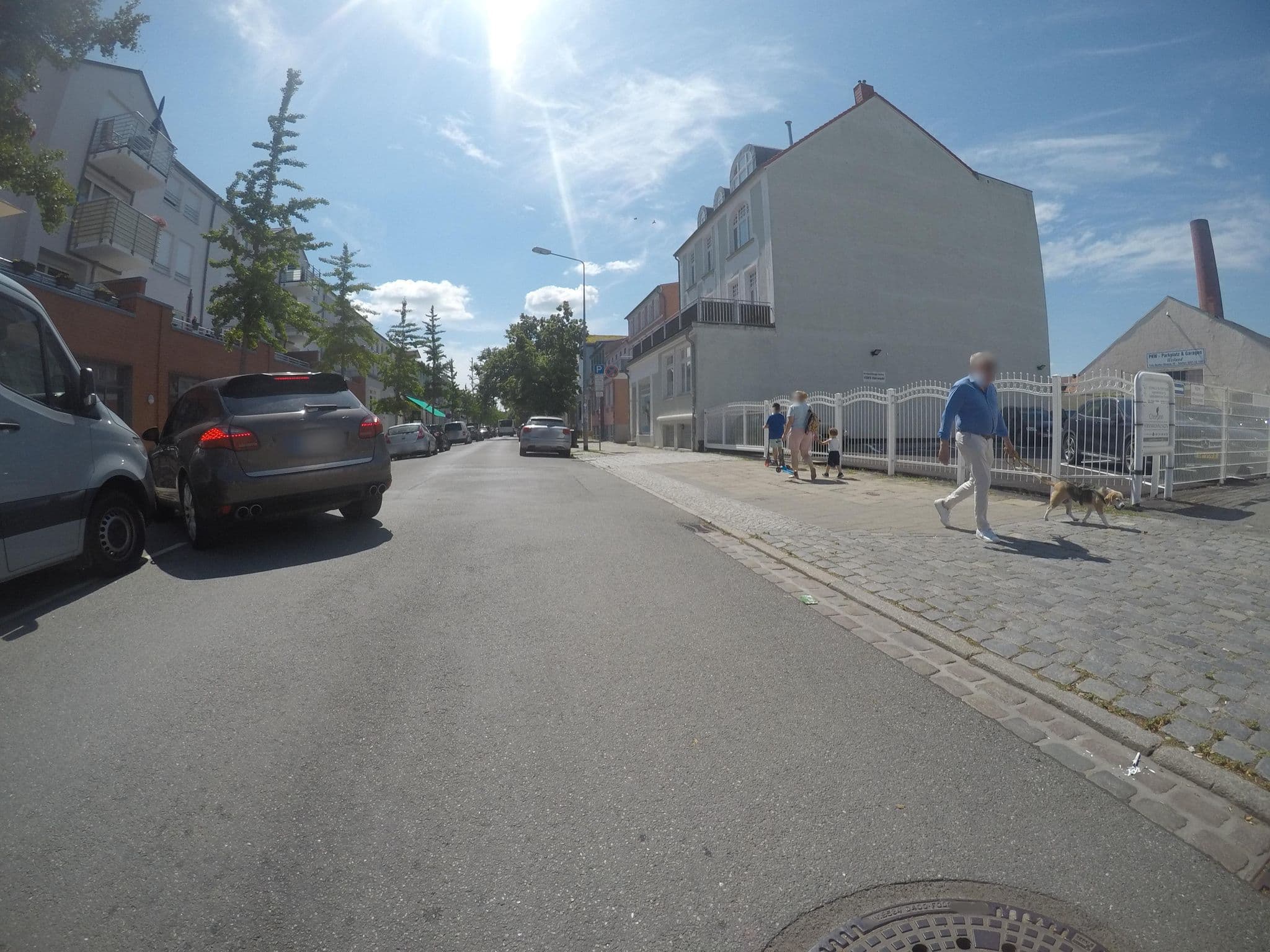 Street view near Hotel Godewind Zimmervermittlung, Warnemünde — © mfa (CC BY-SA · Mapillary)