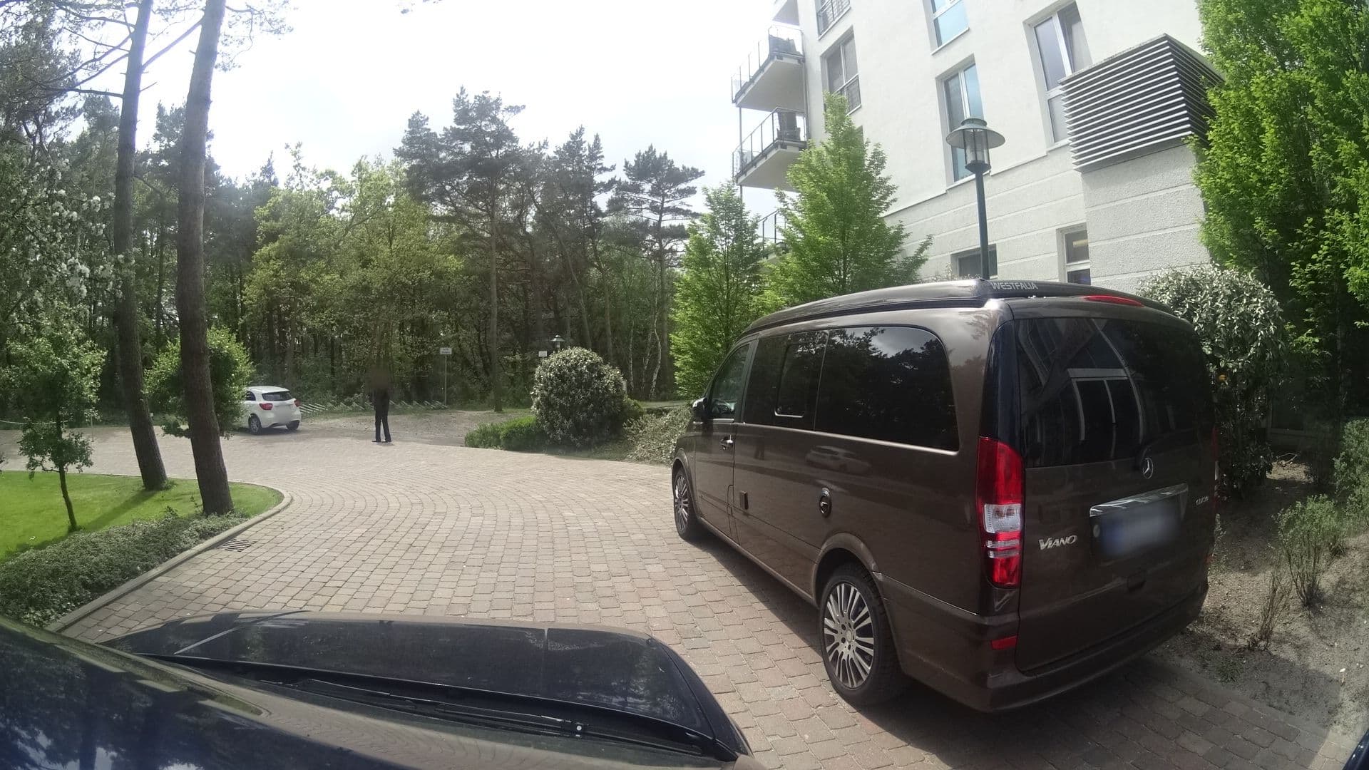 Street view near Strandhotel Dünenmeer, Ostseebad Dierhagen — © atpl_pilot (CC BY-SA · Mapillary)