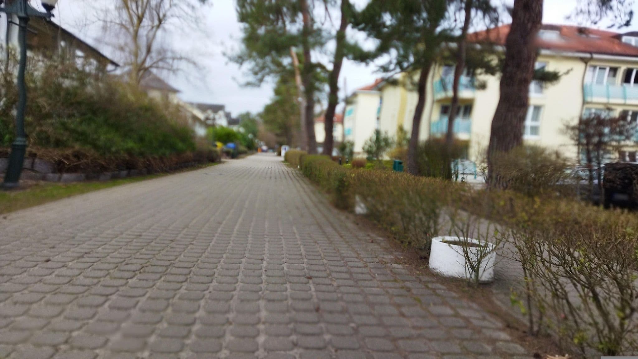 Street view near Dünenpark Binz by Rujana, Ostseebad Binz — © changchun1 (CC BY-SA · Mapillary)