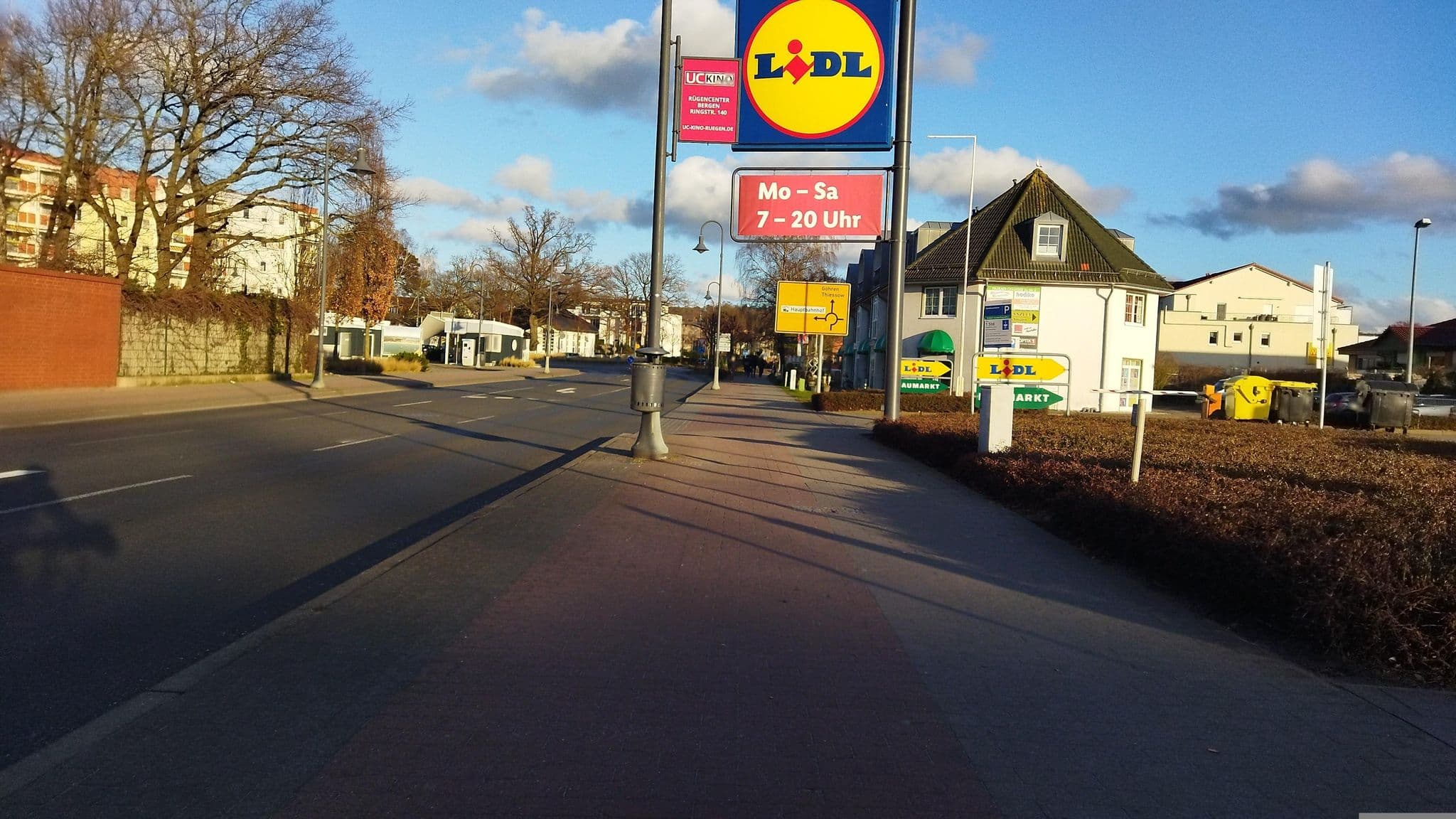 Street view near Rügener Reiselotse, Ostseebad Binz — © changchun1 (CC BY-SA · Mapillary)