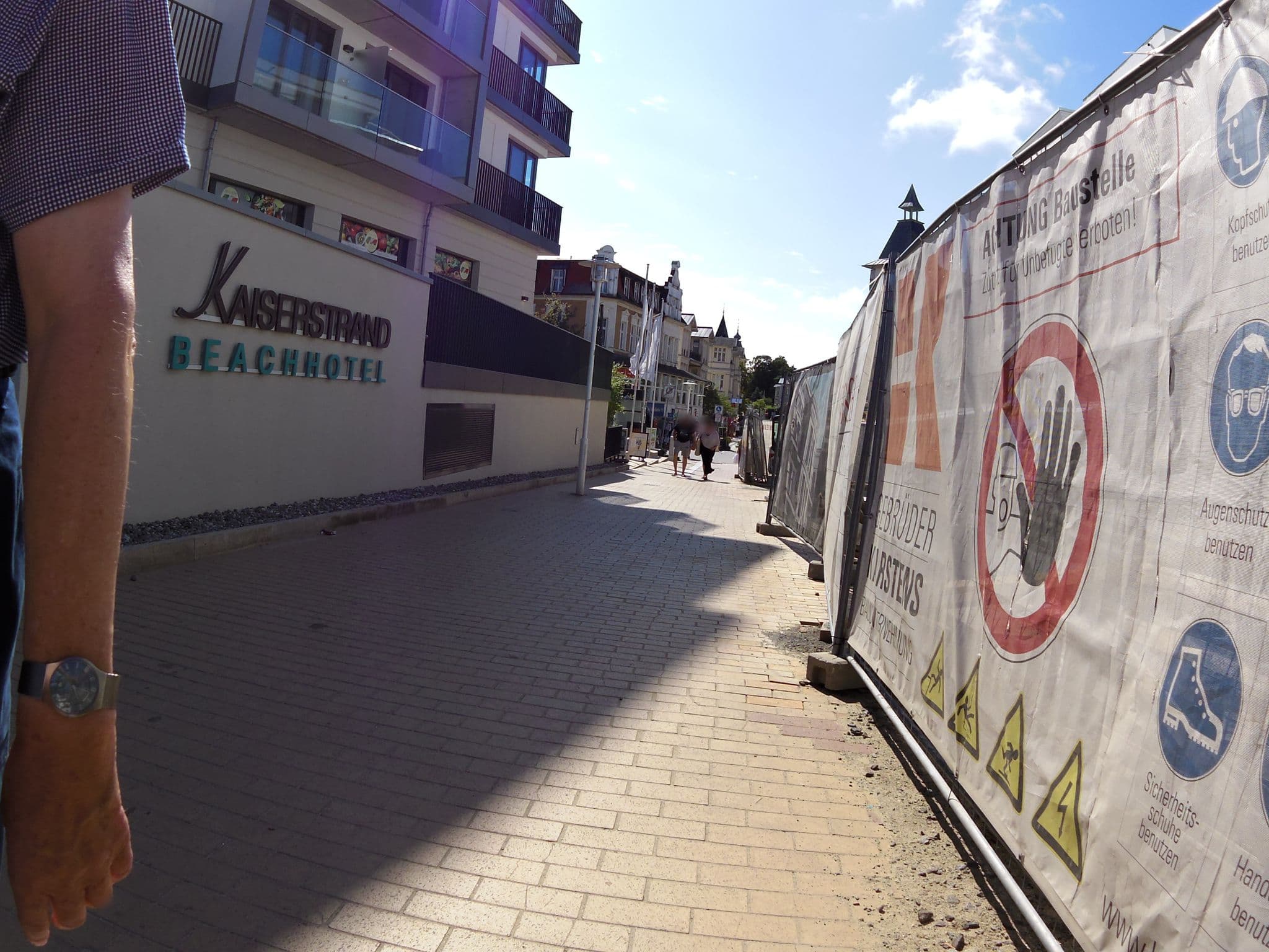 Street view near Beachhouse Bansin, Bansin — © zoegglmeyr (CC BY-SA · Mapillary)