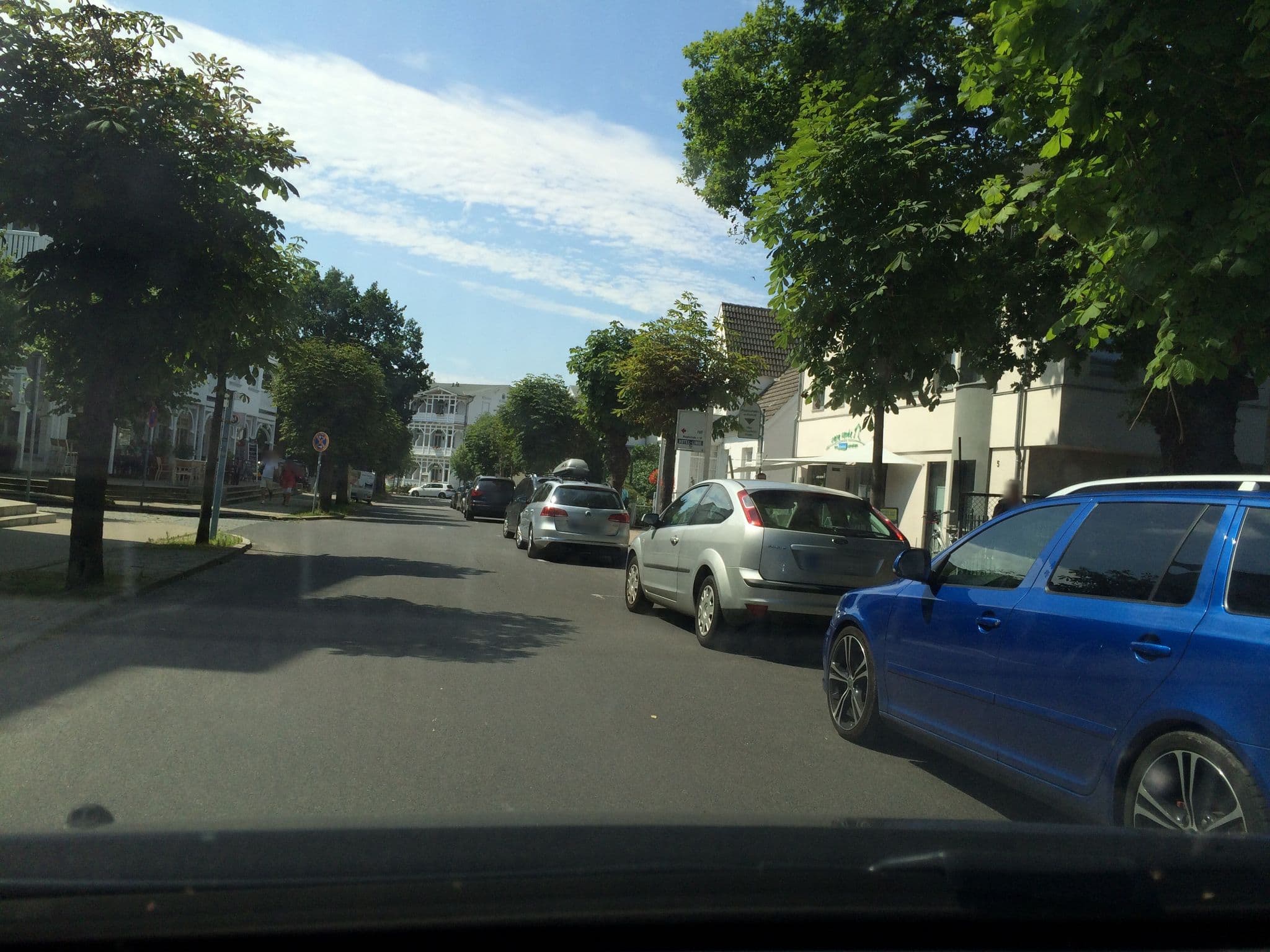 Street view near Smart Hotel, Ostseebad Binz — © hajak (CC BY-SA · Mapillary)