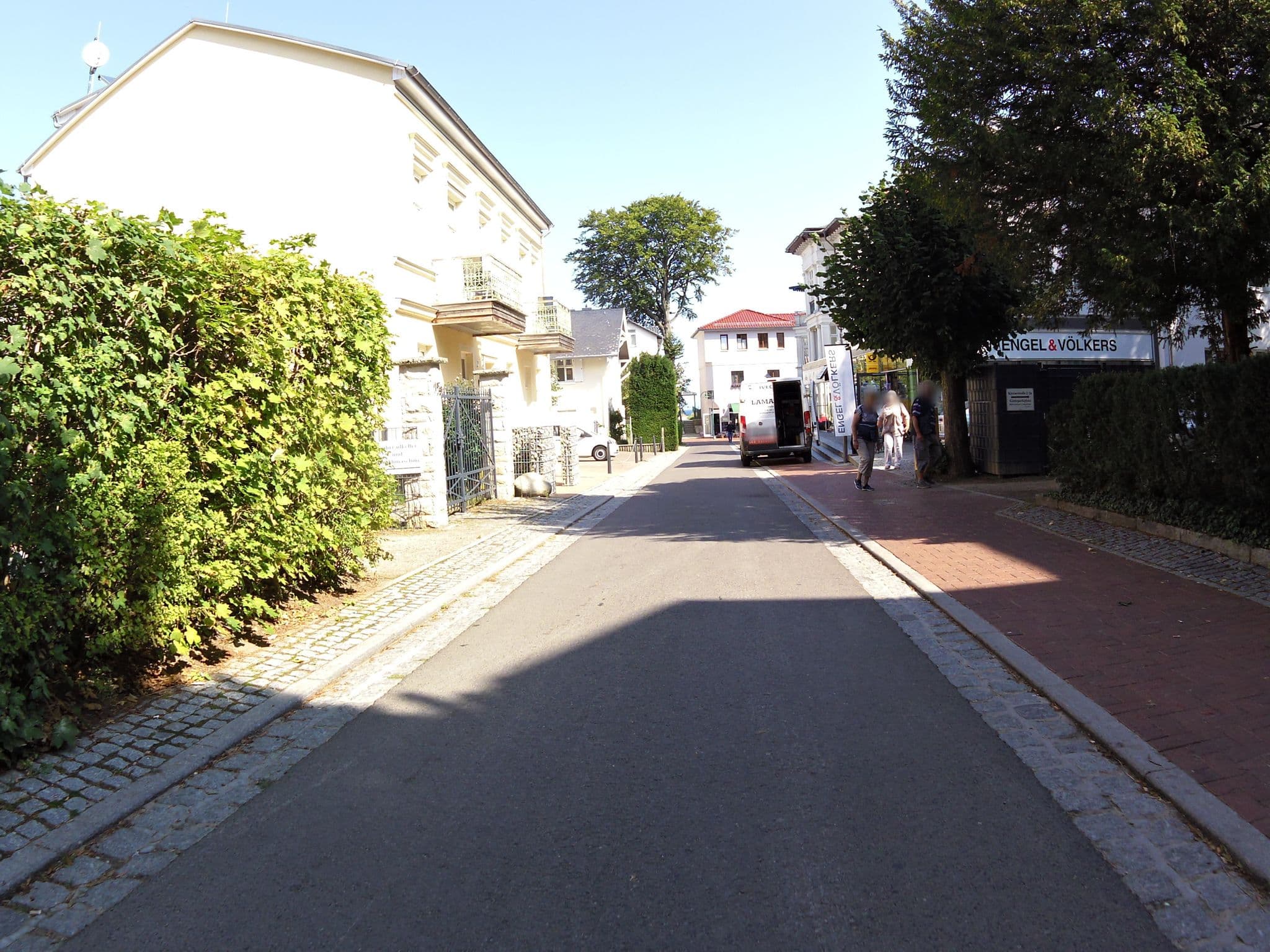 Street view near Villa Lucie Else, Seebad Heringsdorf — © zoegglmeyr (CC BY-SA · Mapillary)