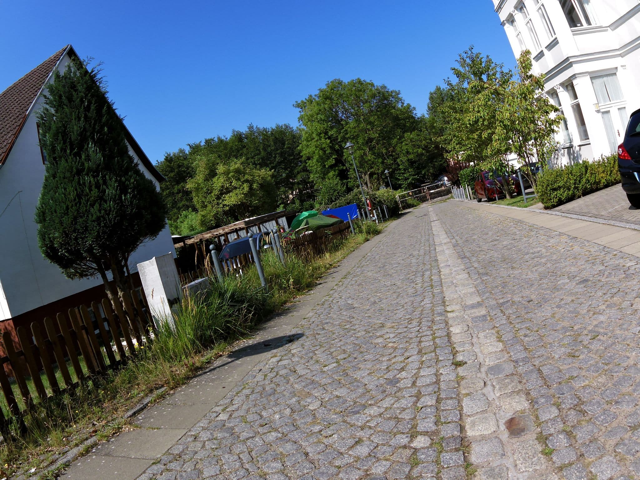 Street view near Ferienwohnung Villa Hähle Appartement 9, Seebad Heringsdorf — © zoegglmeyr (CC BY-SA · Mapillary)