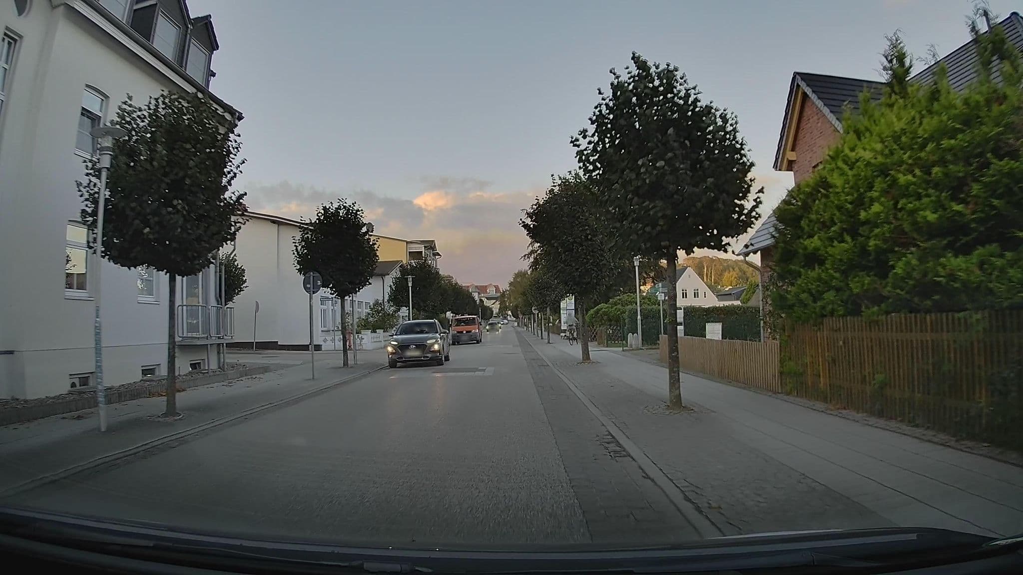 Street view near Villa Loni Ferienwohnung 7, Sellin — © hendel (CC BY-SA · Mapillary)