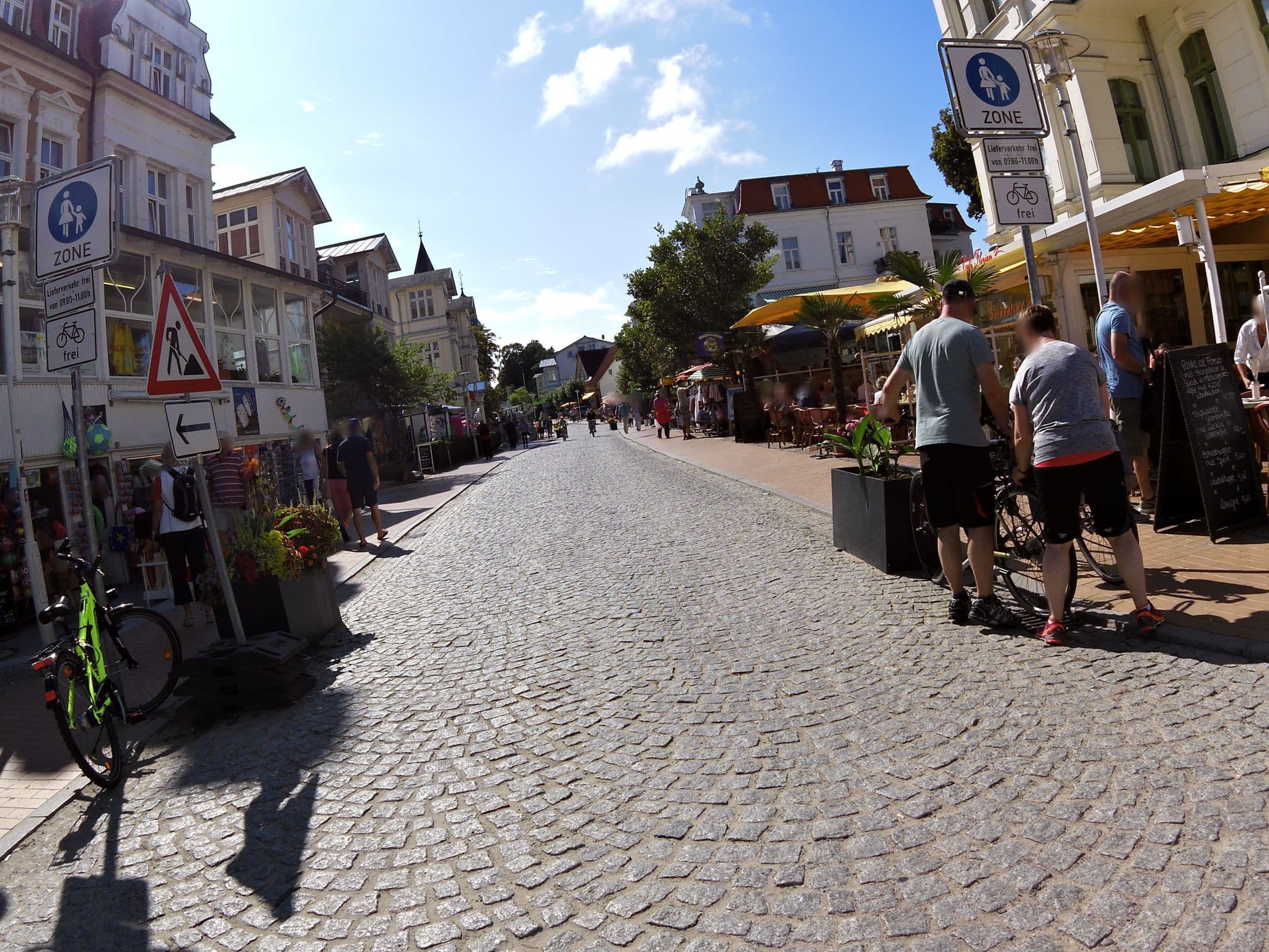 Street view near Villa Gläser, Bansin — © zoegglmeyr (CC BY-SA · Mapillary)