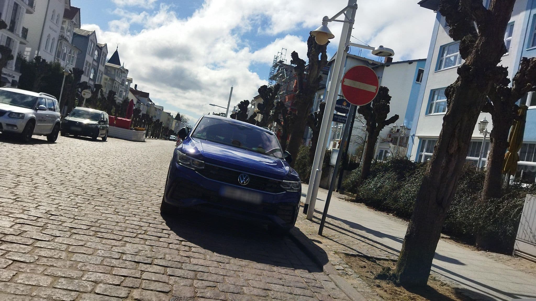 Street view near Villa Theres Sea Shell, Sellin — © changchun1 (CC BY-SA · Mapillary)