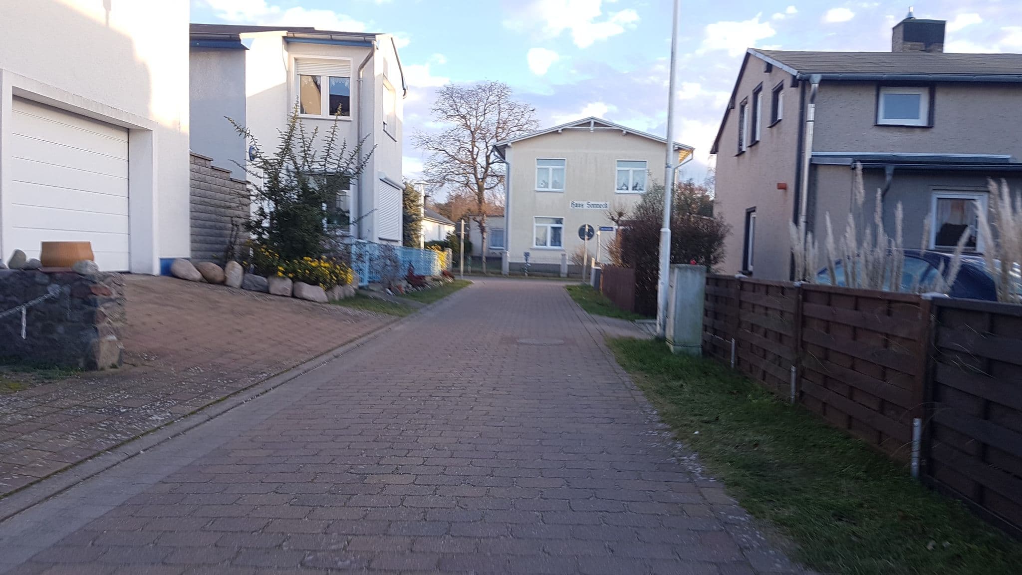 Street view near Junker Ingrid FerienWhg, Sellin — © changchun1 (CC BY-SA · Mapillary)