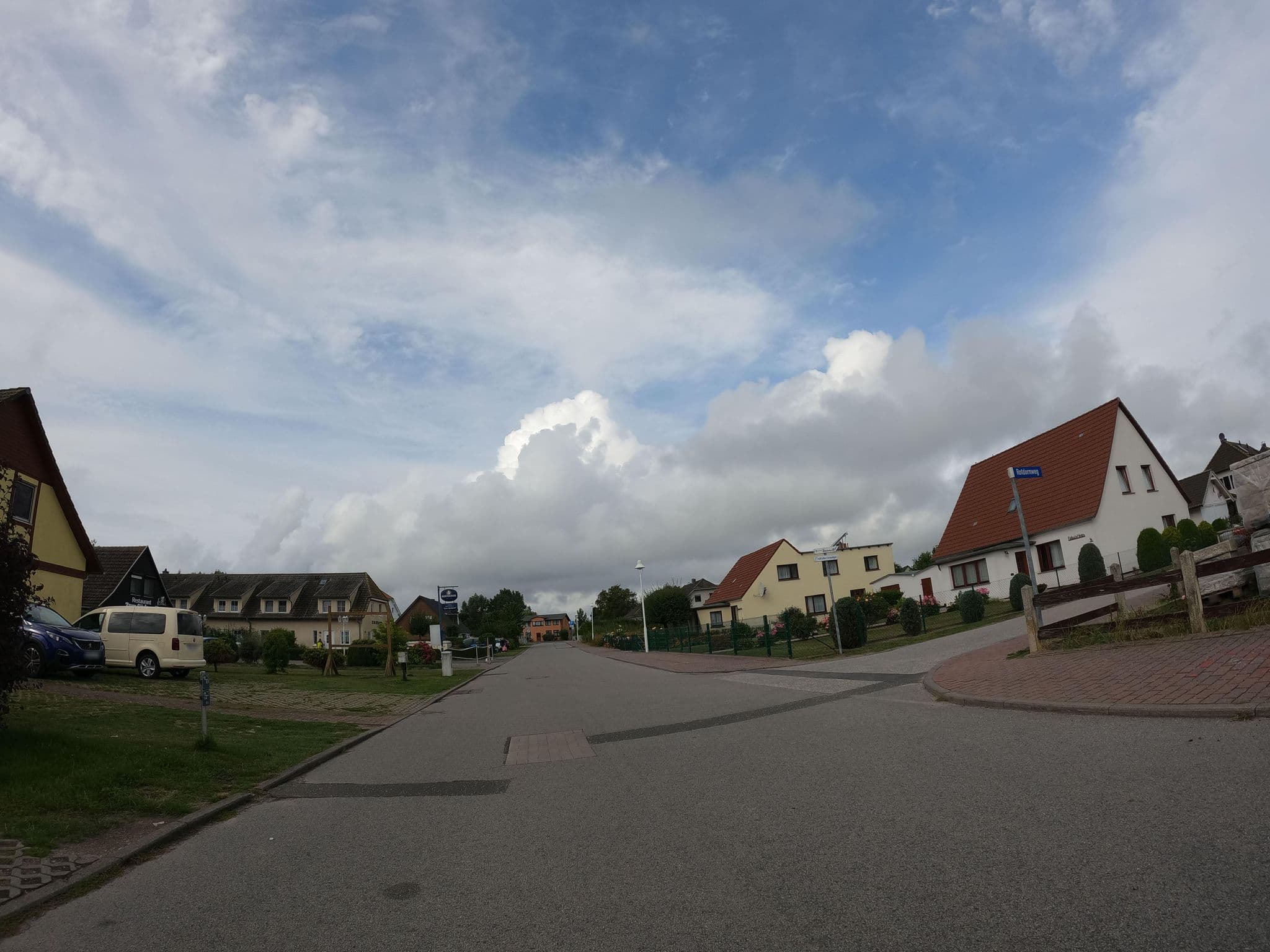 Street view near JK-Ferienvermietung, Ostseebad Göhren — © strubbl (CC BY-SA · Mapillary)