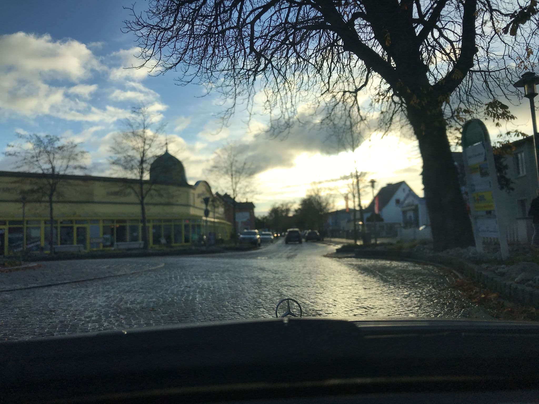 Street view near Ferienwohnungen Heuer Villa Helga Zinnowitz, Ostseebad Zinnowitz — © saschahaberkorn (CC BY-SA · Mapillary)
