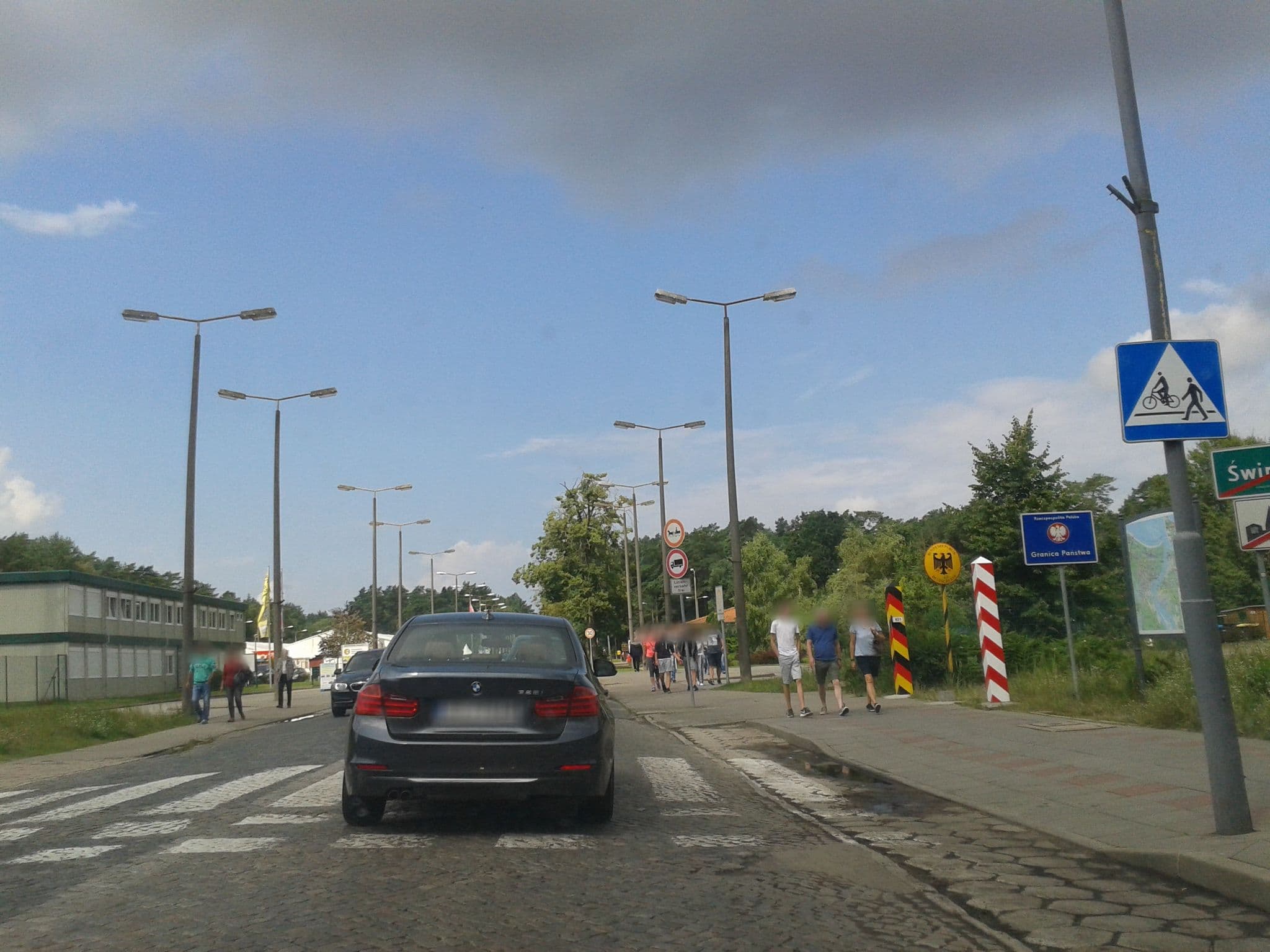 Street view near Przejście graniczne Świnoujście-Ahlbeck, Seebad Heringsdorf — © thomas (CC BY-SA · Mapillary)