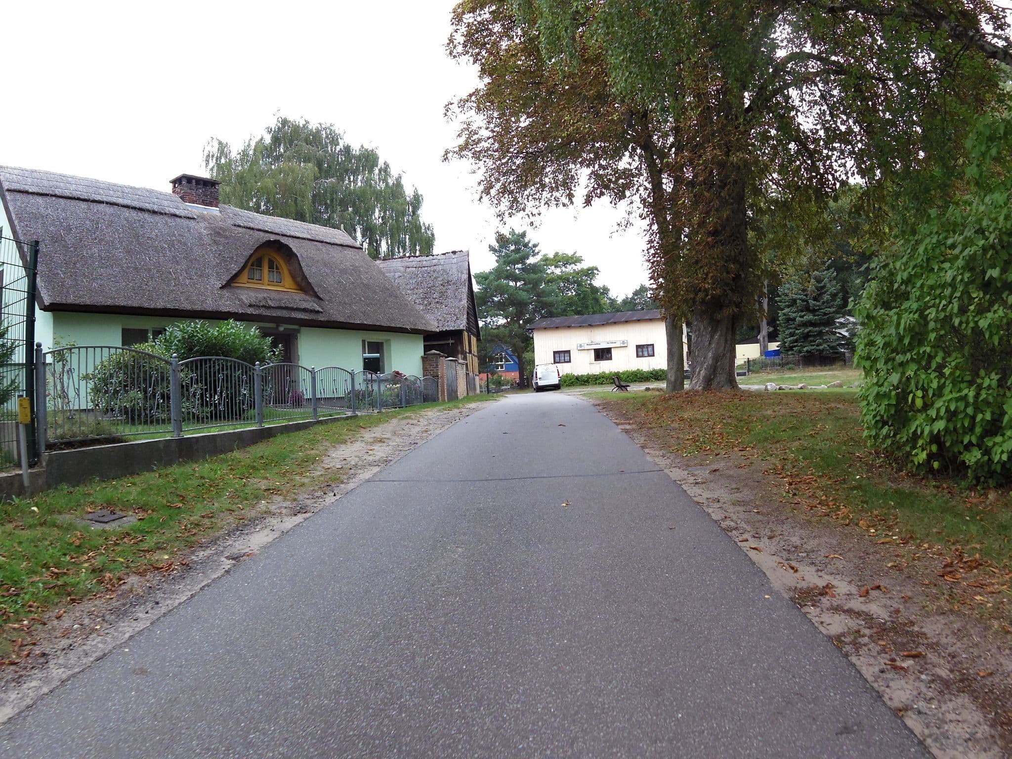 Street view near Usedomer Bungalows, Seebad Heringsdorf — © zoegglmeyr (CC BY-SA · Mapillary)