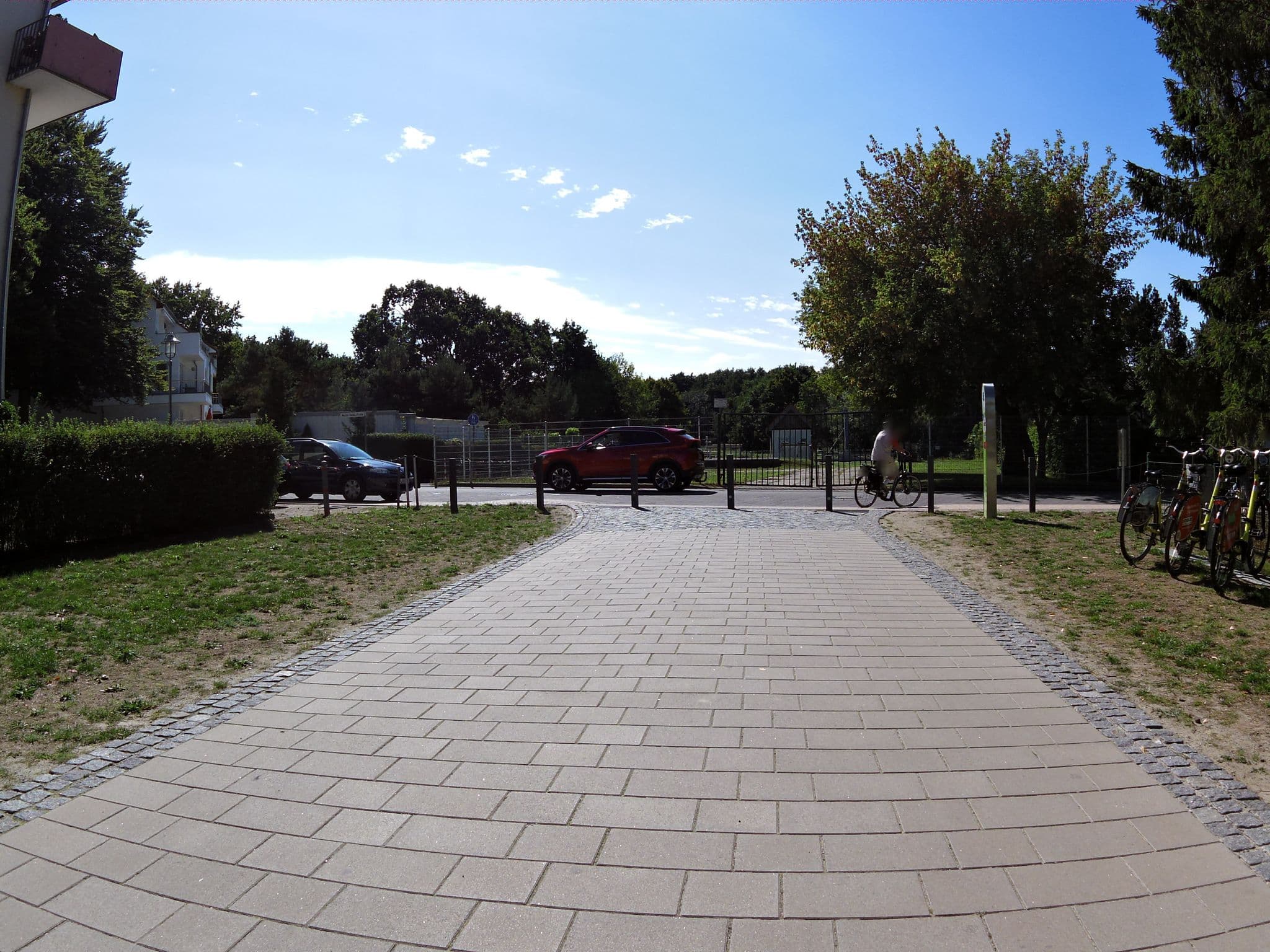 Street view near Vineta App. 03, Bansin — © zoegglmeyr (CC BY-SA · Mapillary)