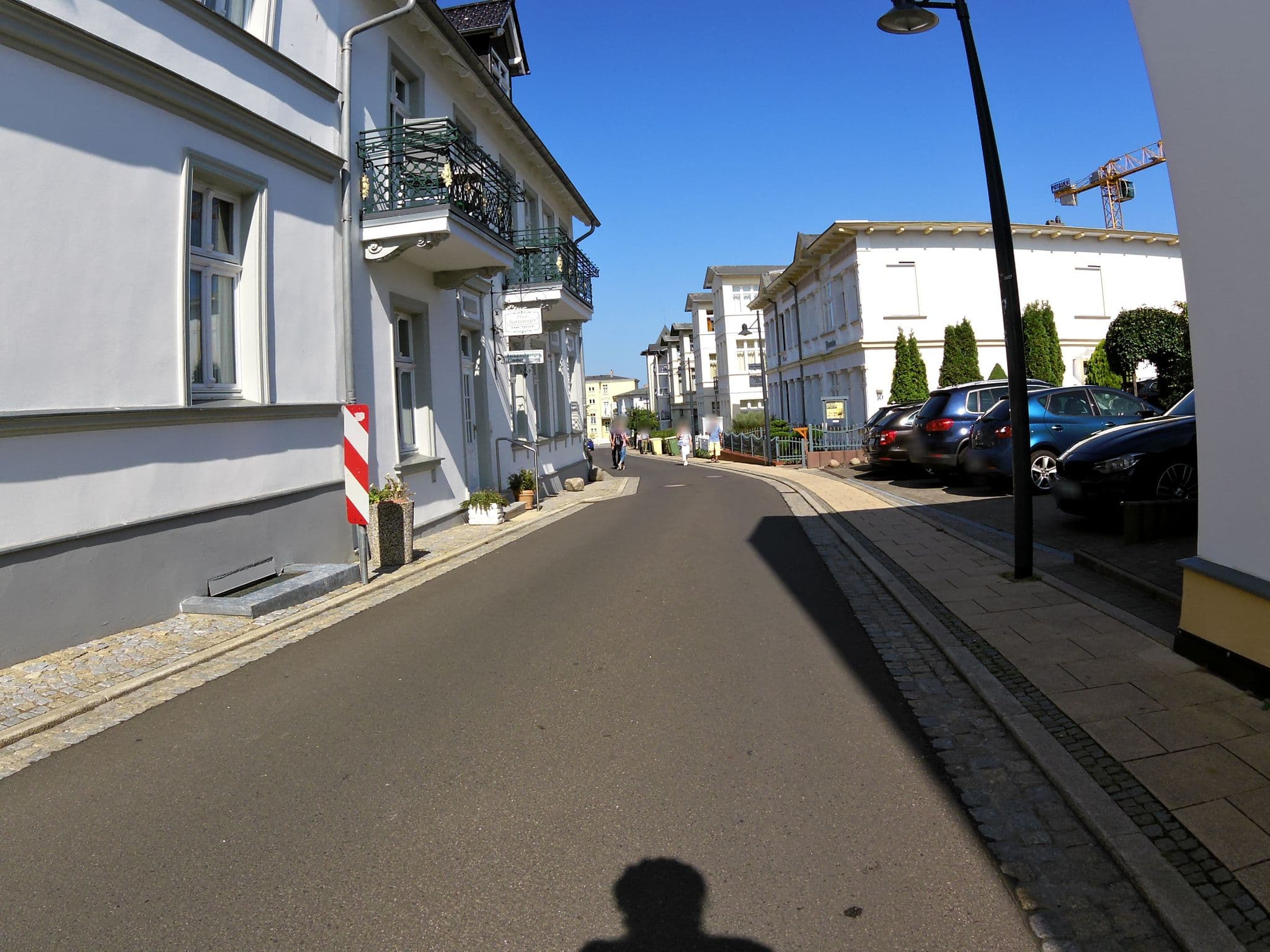 Street view near Ferienwohnungen Villa Dora, Seebad Heringsdorf — © zoegglmeyr (CC BY-SA · Mapillary)