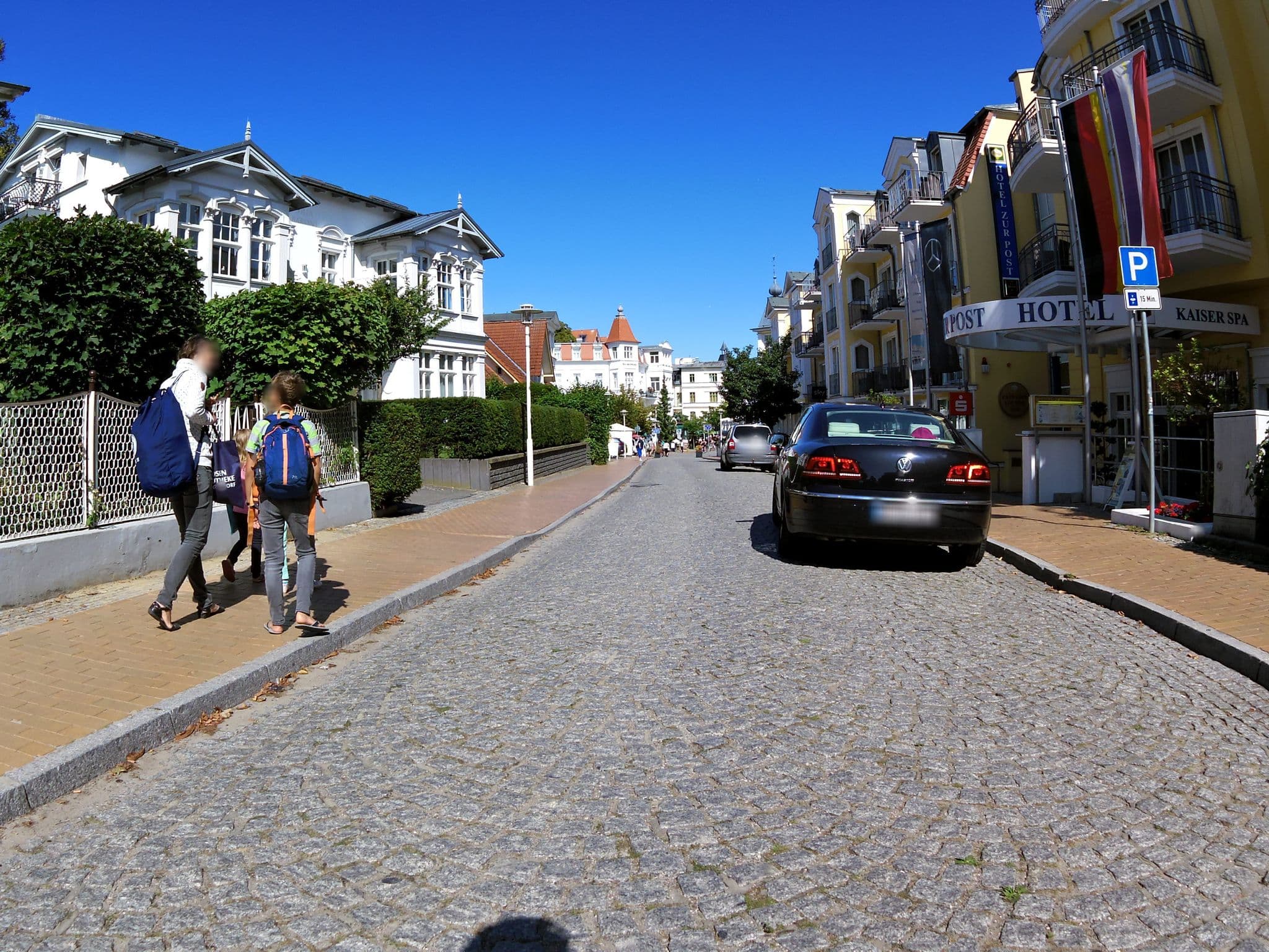 Street view near Kaiser Spa Hotel Zur Post, Bansin — © zoegglmeyr (CC BY-SA · Mapillary)