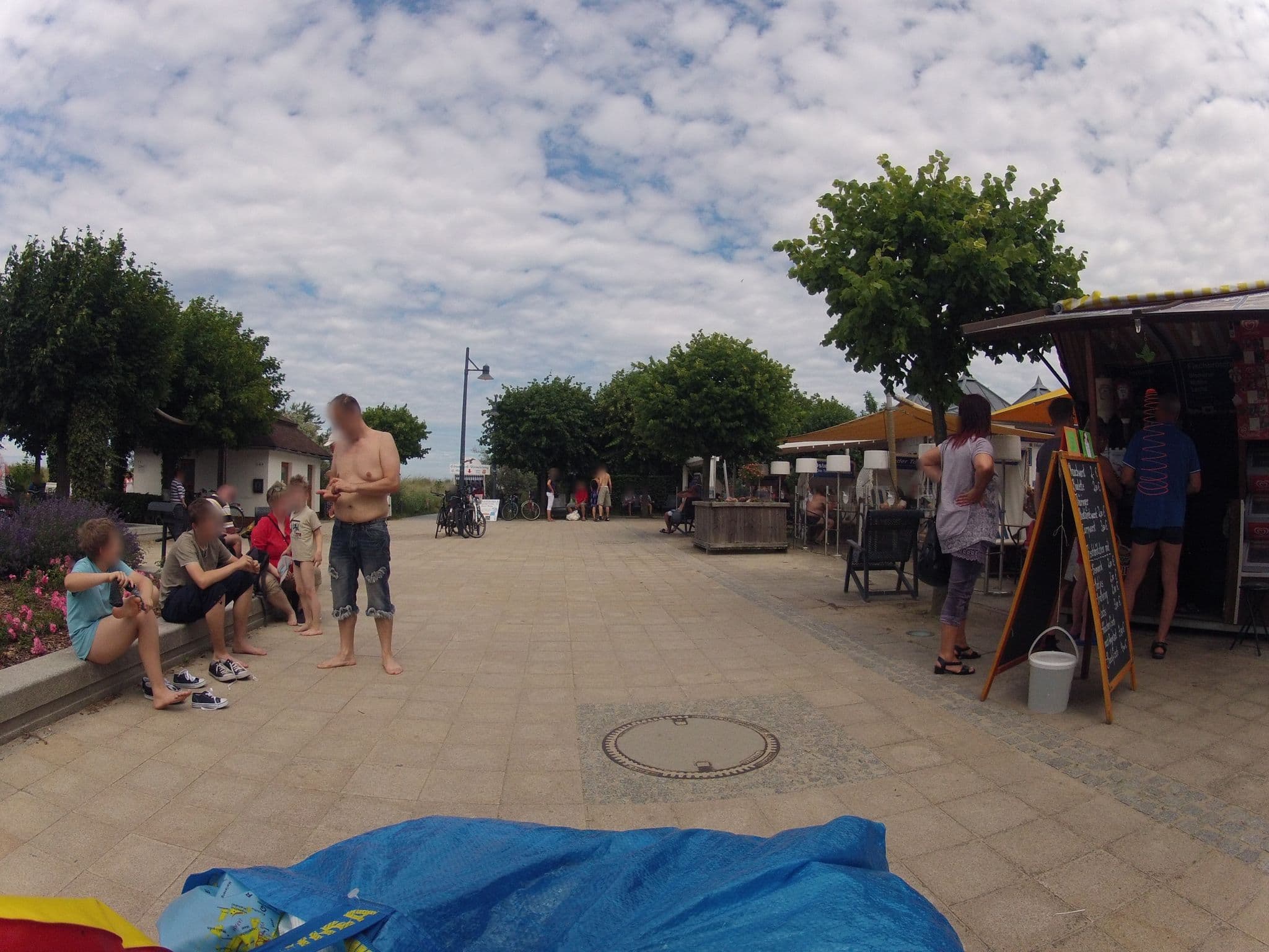 Street view near Haus Meerblick - 04, Seebad Heringsdorf — © fahrradfahrer (CC BY-SA · Mapillary)