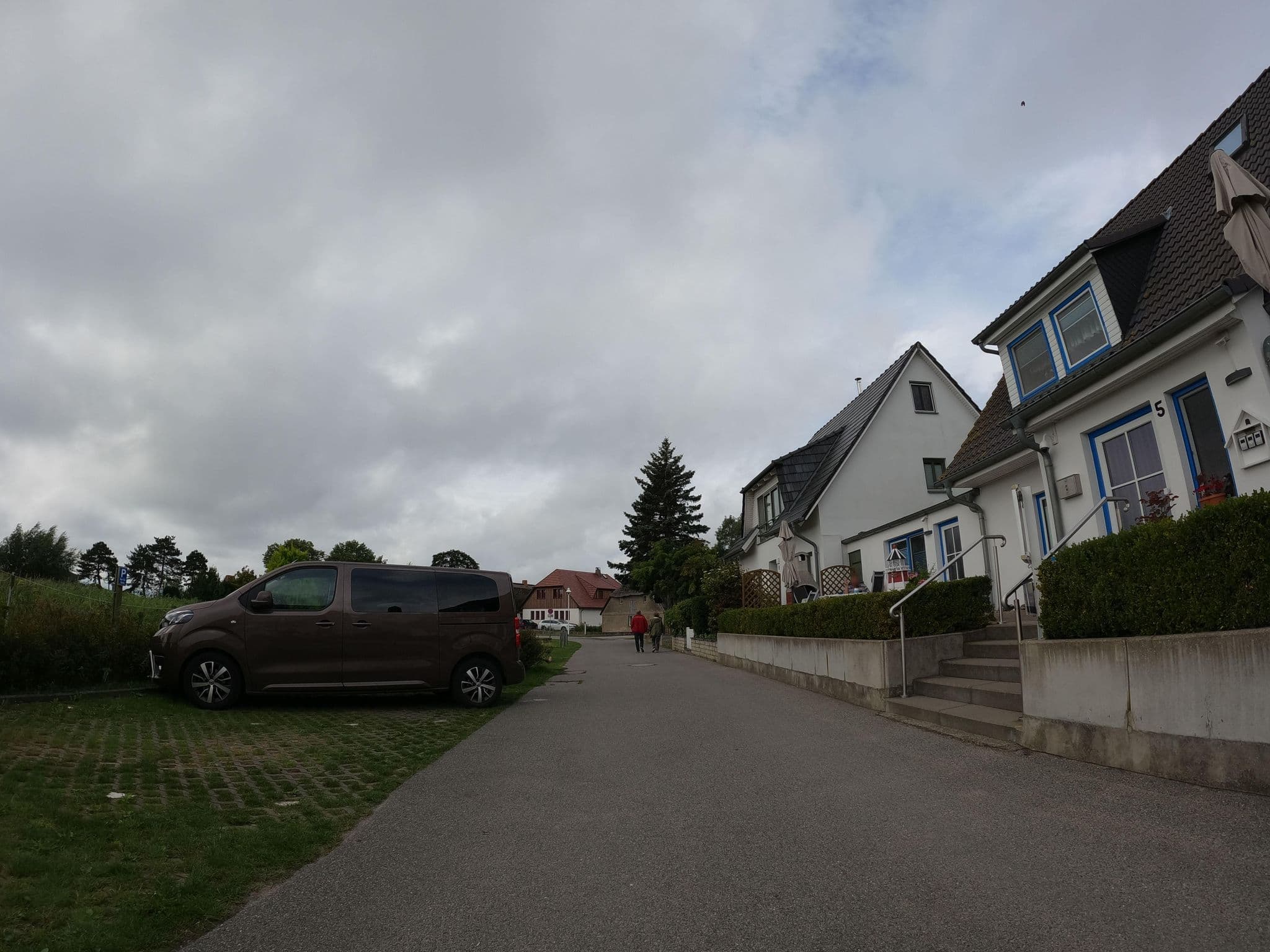 Street view near Ferienwohnung Bergholz, Ostseebad Göhren — © strubbl (CC BY-SA · Mapillary)