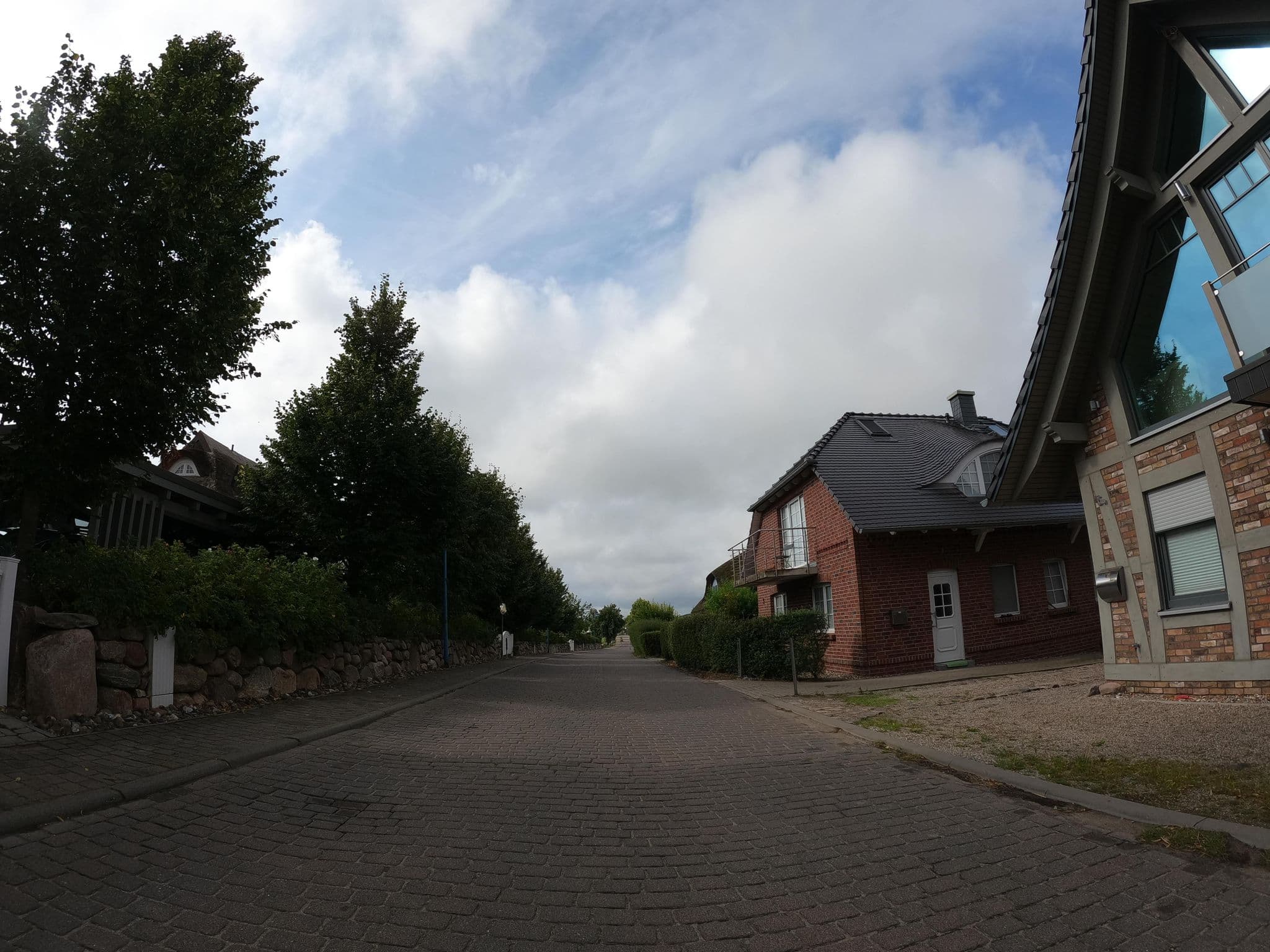 Street view near Beim Schneemann In Lobbe, Ostseebad Göhren — © strubbl (CC BY-SA · Mapillary)