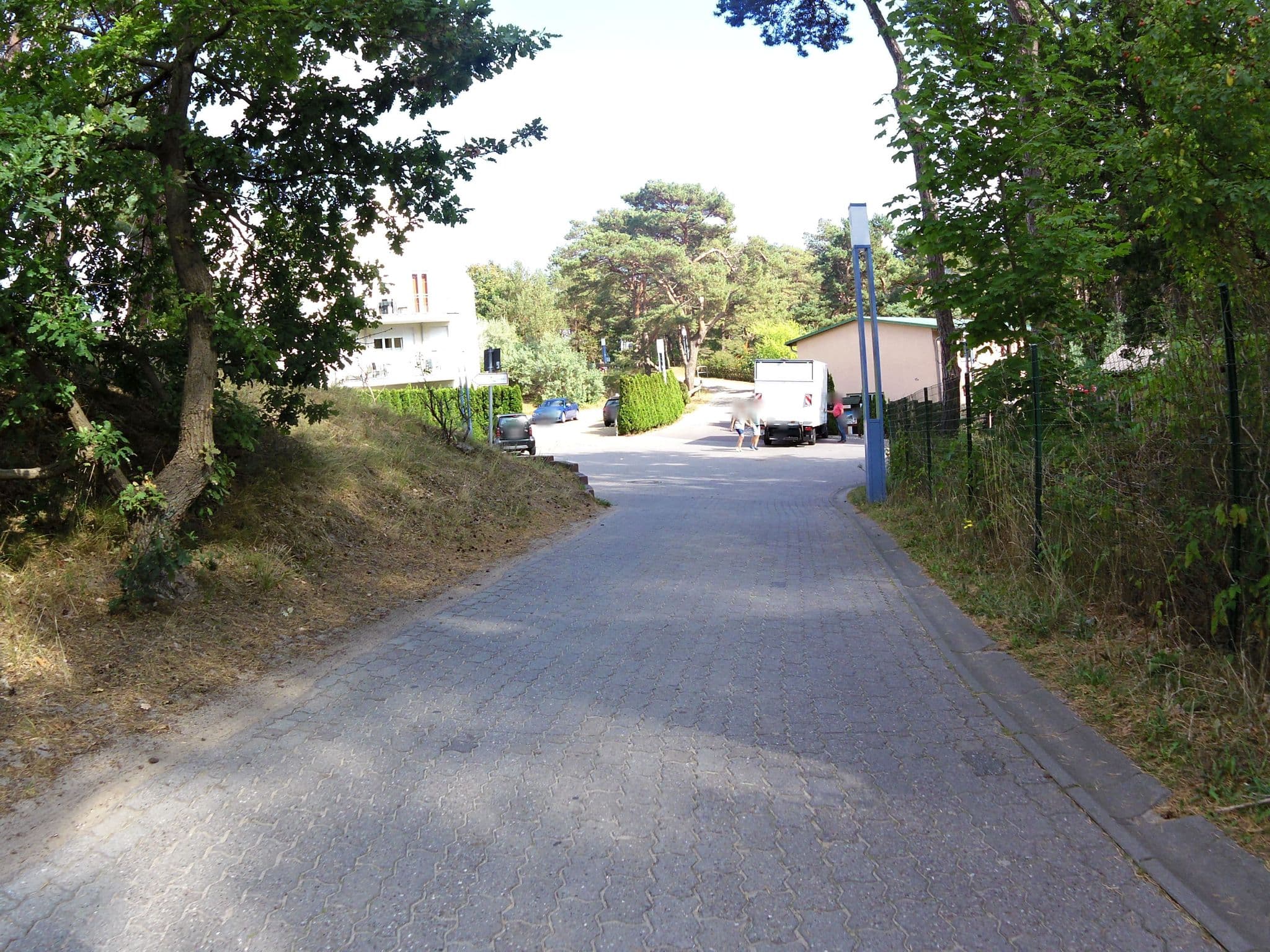 Street view near Erholungszentrum, Ostseebad Zinnowitz — © zoegglmeyr (CC BY-SA · Mapillary)