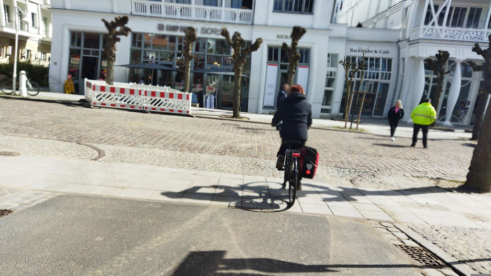 Street view near Pension und Restaurant glückswinkel, Sellin — © changchun1 (CC BY-SA · Mapillary)