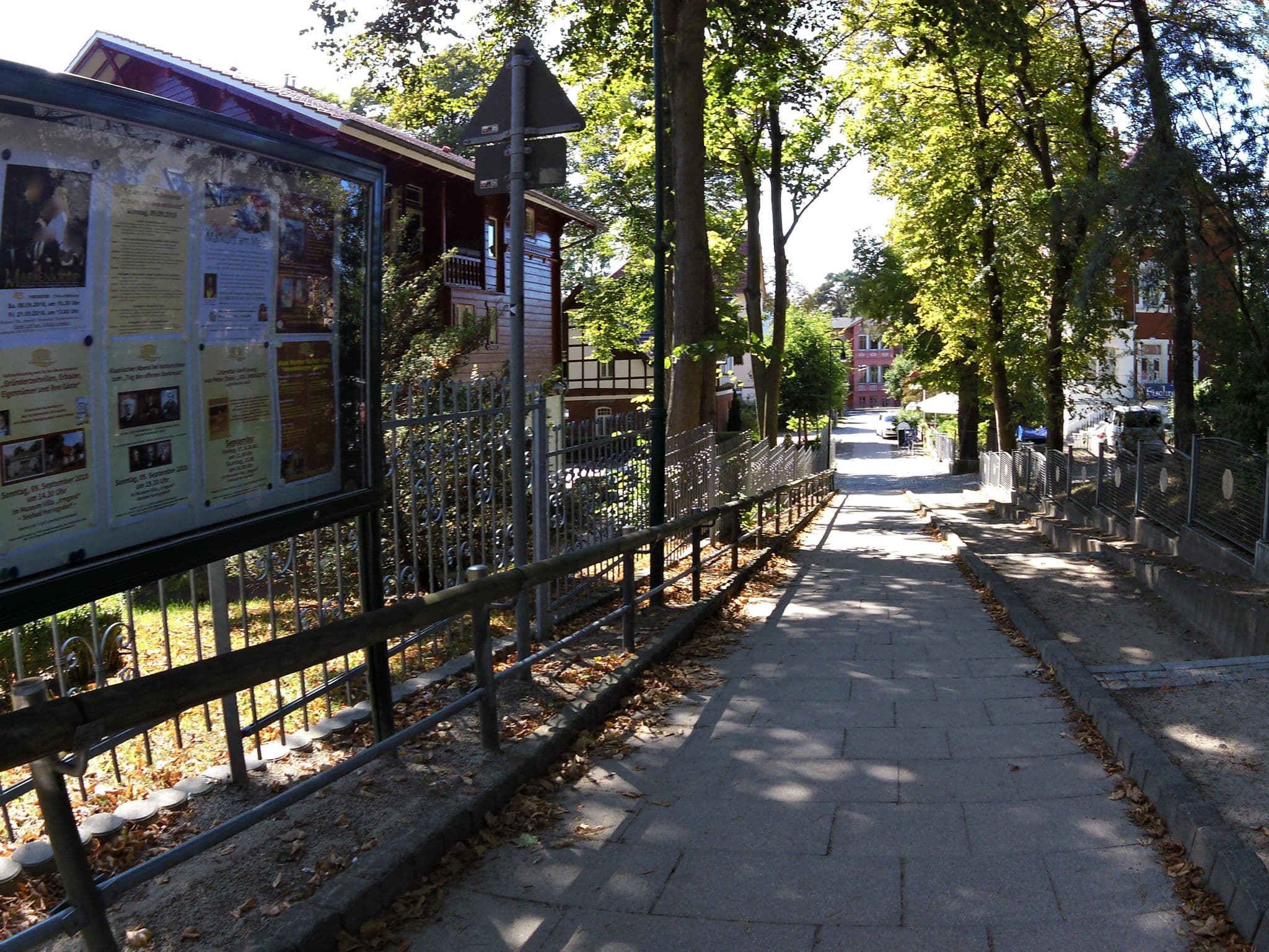 Street view near Villa Kieferngrund, Bansin — © zoegglmeyr (CC BY-SA · Mapillary)