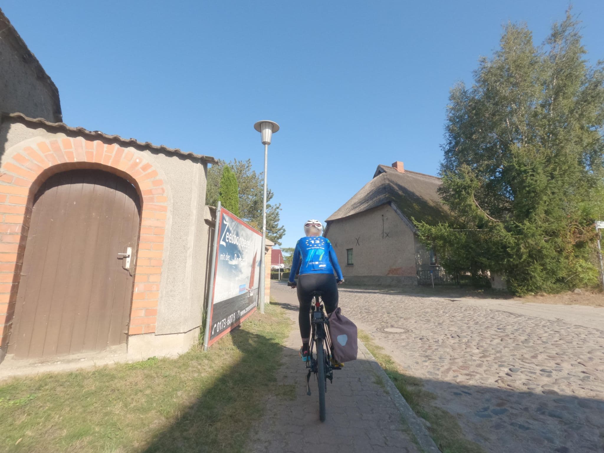 Street view near Gutskate Ferienhaus Krumminer Wiek, Ostseebad Zinnowitz — © masterofnoroad (CC BY-SA · Mapillary)