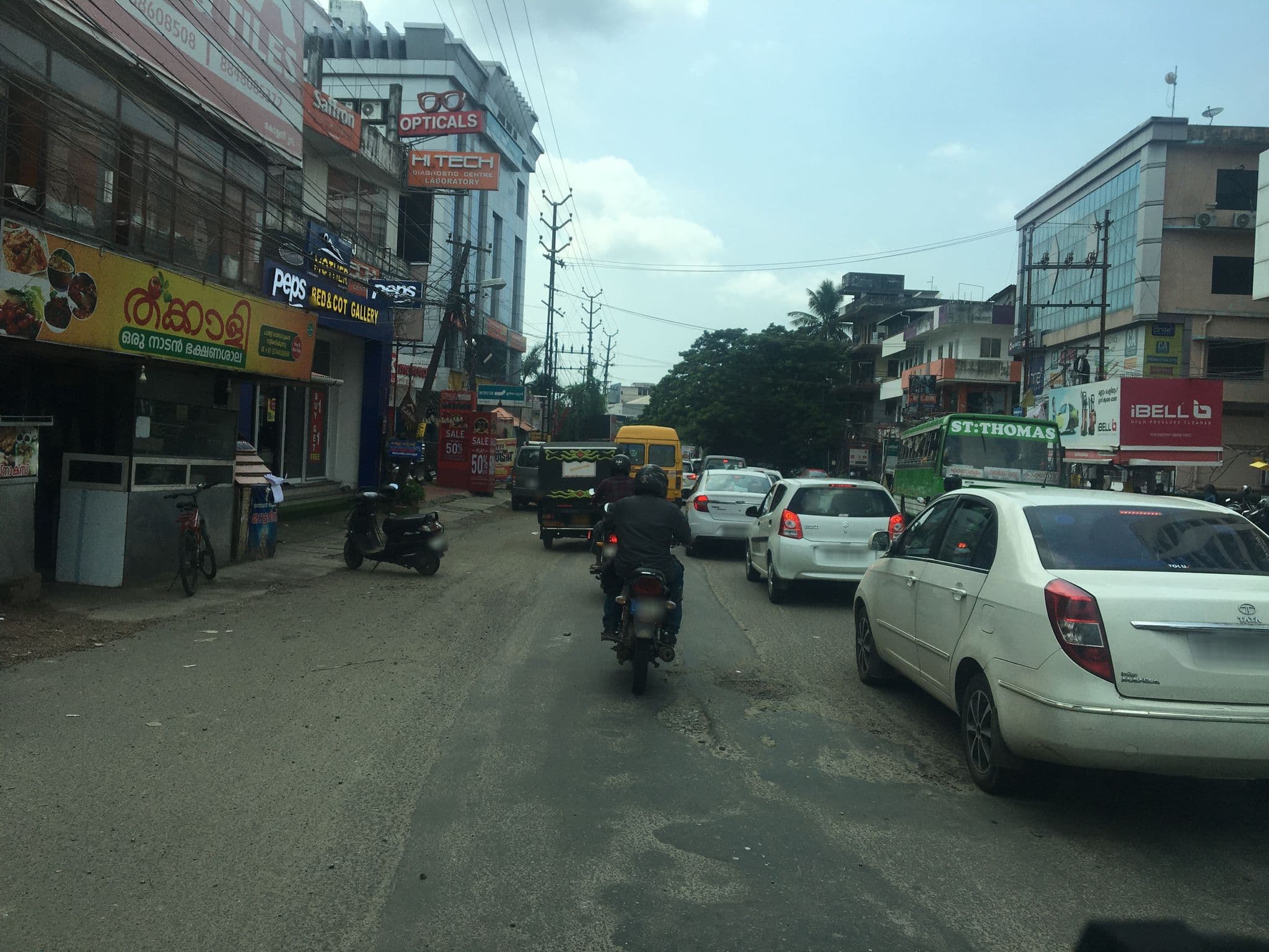 Street view near OYO 16663 Plaza Suites Hotel, Vazhakkala — © livableurbanism (CC BY-SA · Mapillary)
