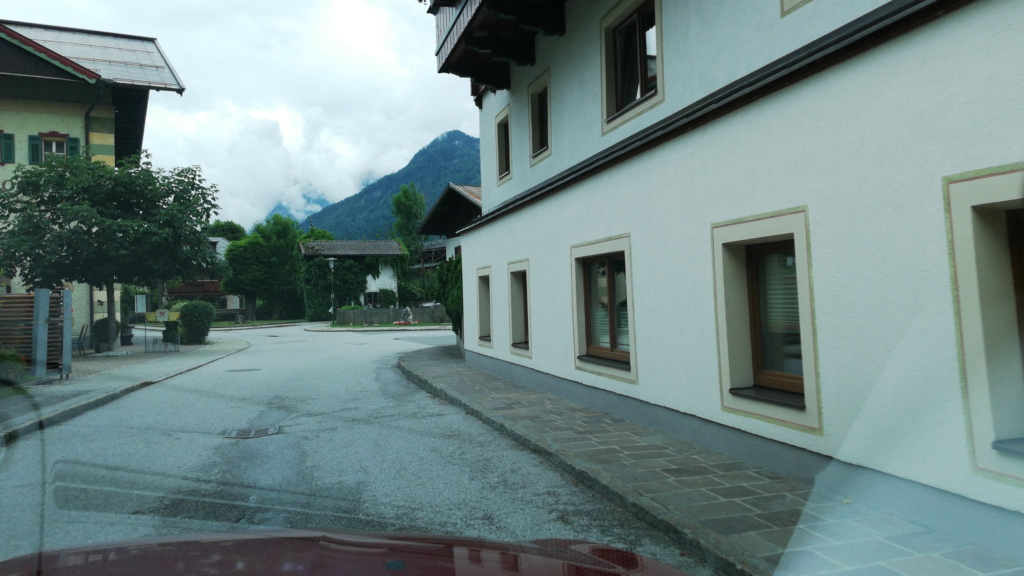 Street view near Pension Auer, Lofer — © gzin (CC BY-SA · Mapillary)