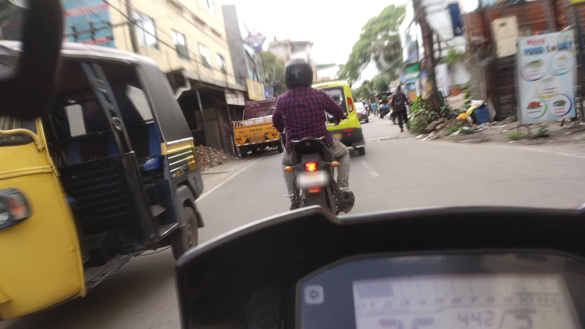 Street view near The Dunes Continental, Kanayannur — © jothishbabu (CC BY-SA · Mapillary)