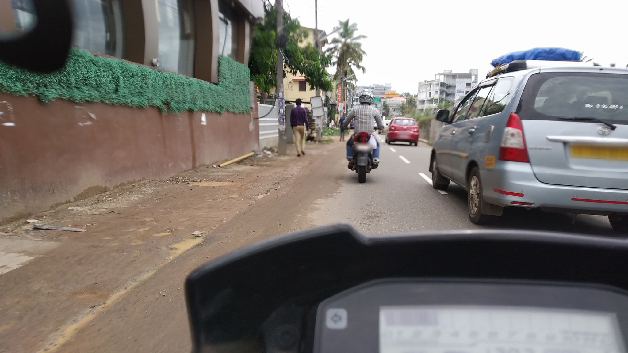 Street view near Elite Inn, Sreekaryam — © jothishbabu (CC BY-SA · Mapillary)