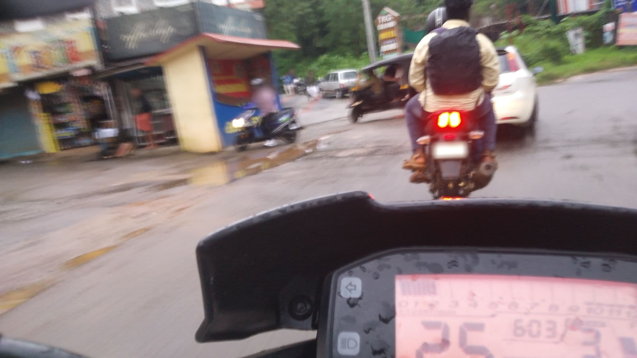 Street view near OYO Flagship 10429 TKG Grande, Munnar — © jothishbabu (CC BY-SA · Mapillary)