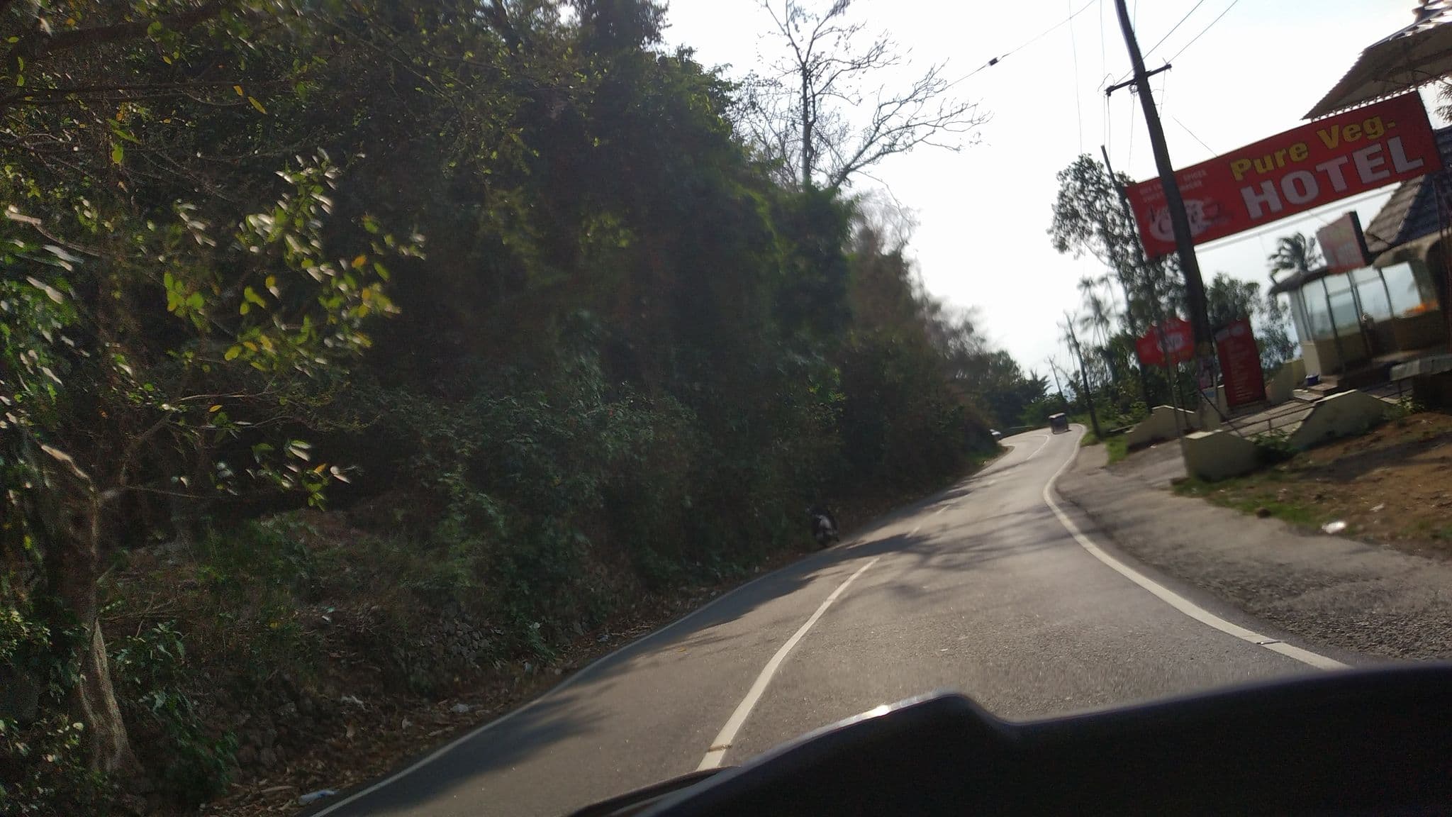 Street view near Hotel High Way Plaza Family Restaurant, Erāttupetta — © jothishbabu (CC BY-SA · Mapillary)