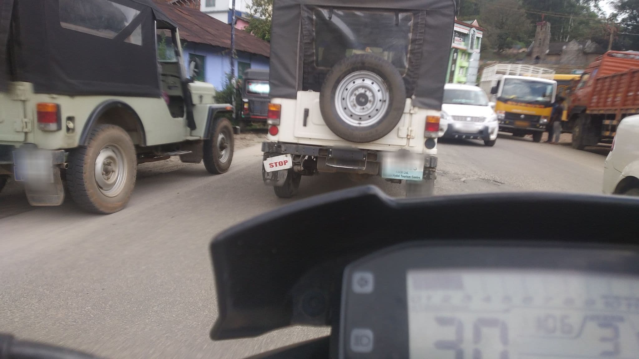 Street view near Sterling Holidays, Munnar - Terrace Greens, Munnar — © jothishbabu (CC BY-SA · Mapillary)